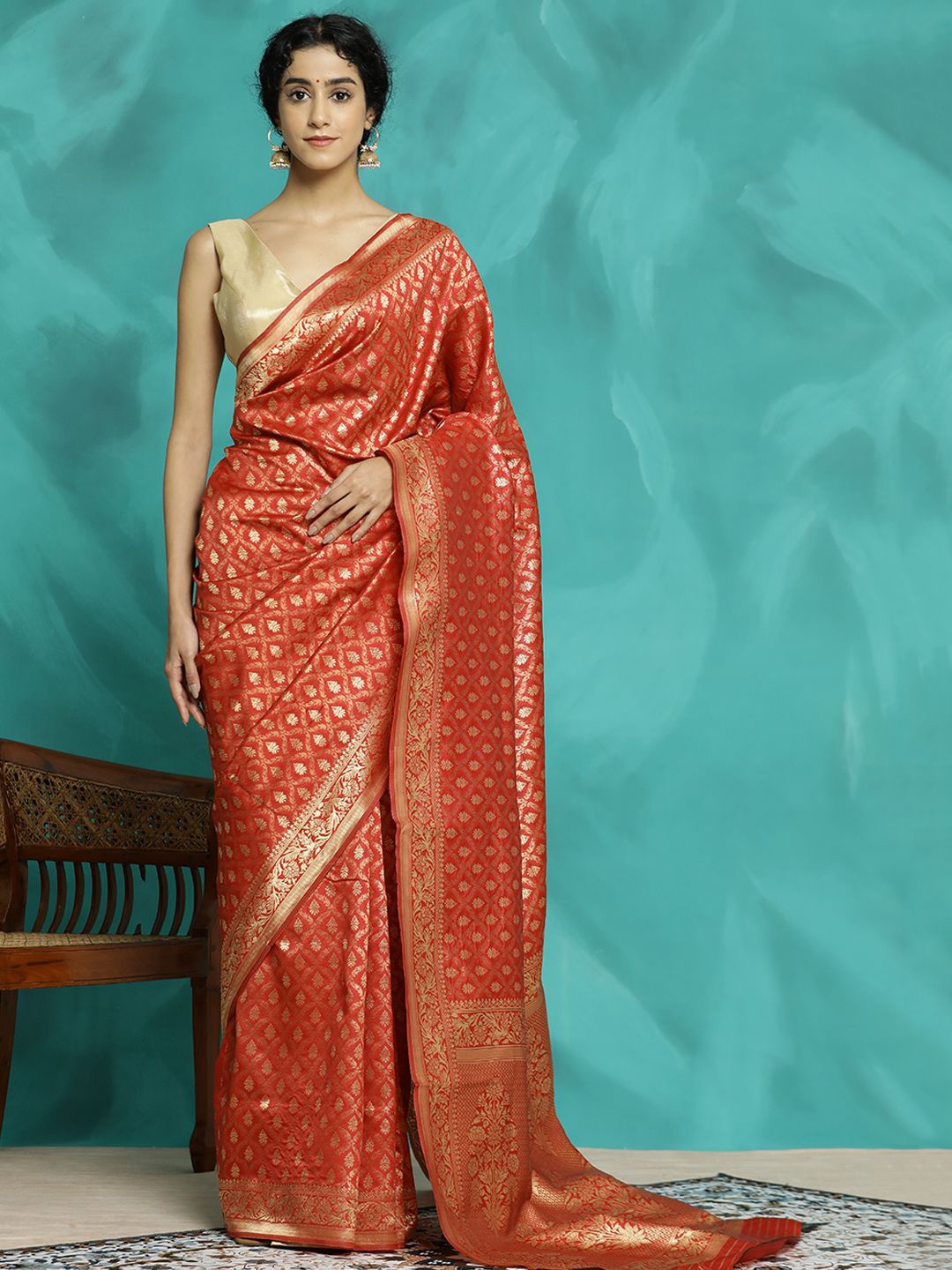 

Jaipur Kurti Silk Banarasi Zari Woven Heavy Saree, Red