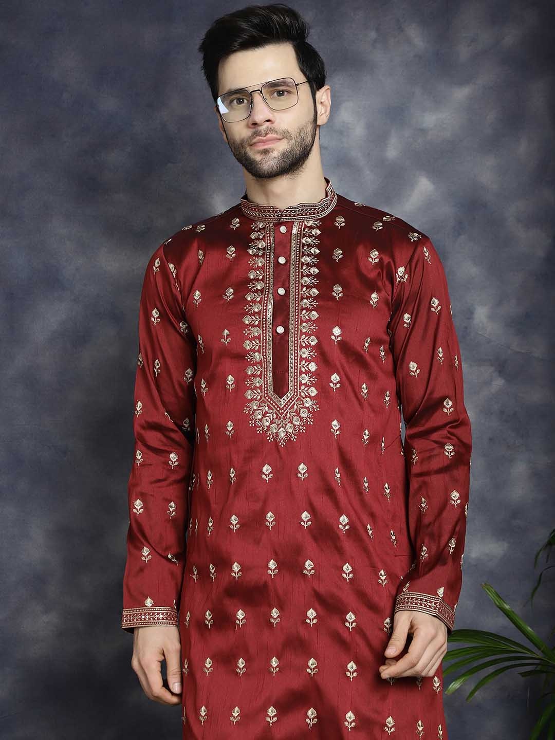 

Jompers Ethnic Motifs Embroidered Mandarin Collar Sequinned Straight Kurta With Pyjama, Maroon