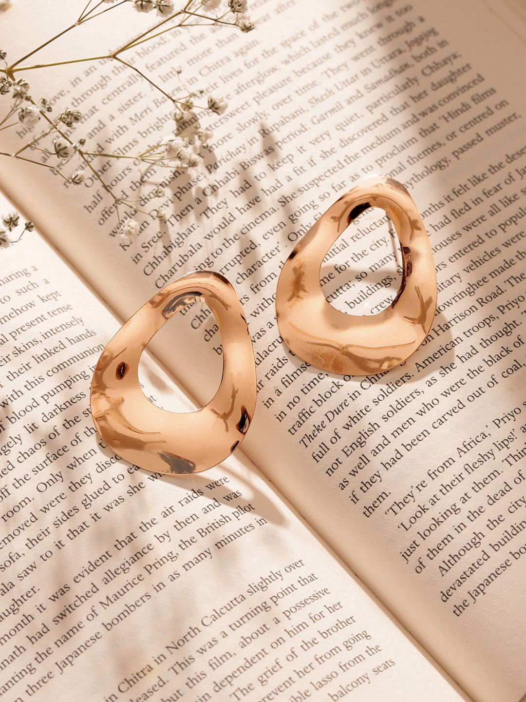 

Priyaasi Gold-Plated Contemporary Stud Earrings