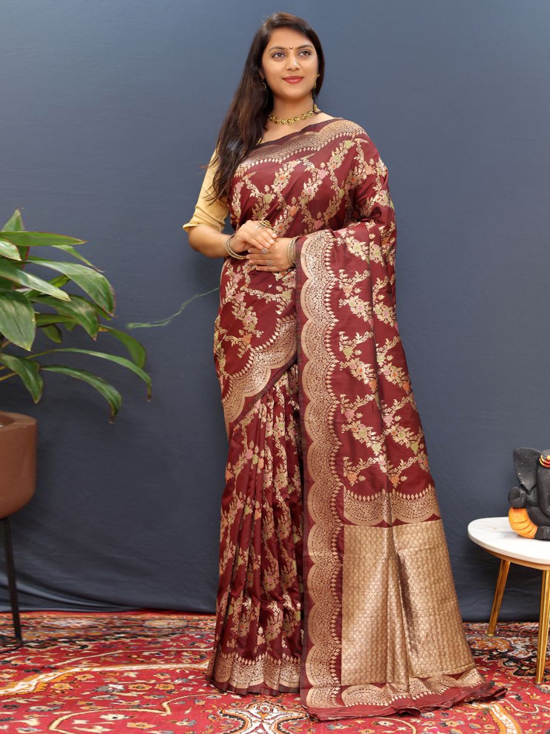 

Royal Rajgharana Saree Ethnic Motif Zari Pure Silk Banarasi Sarees, Maroon