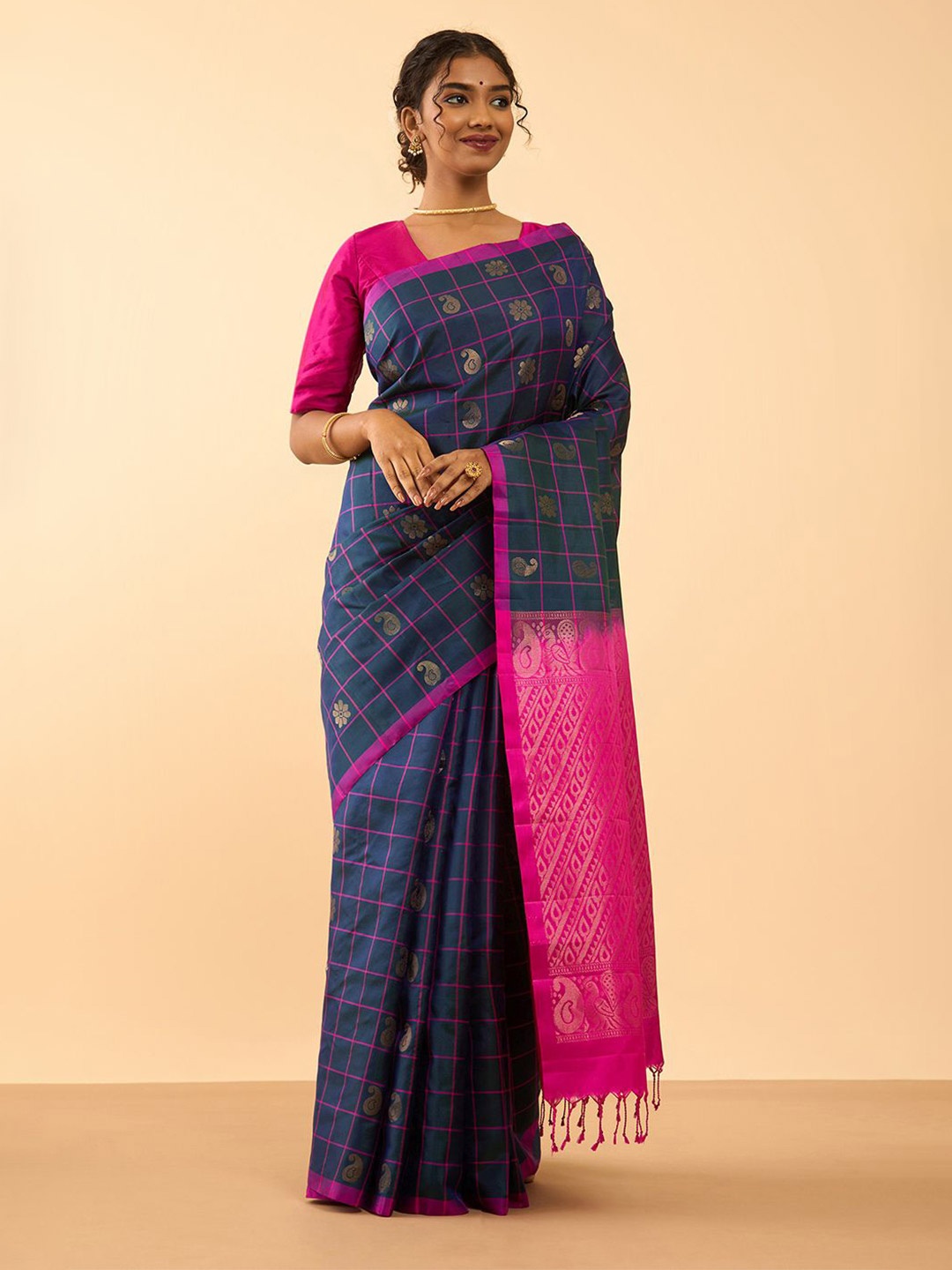 

Taneira Women Woven Design Pure Silk Saree, Navy blue