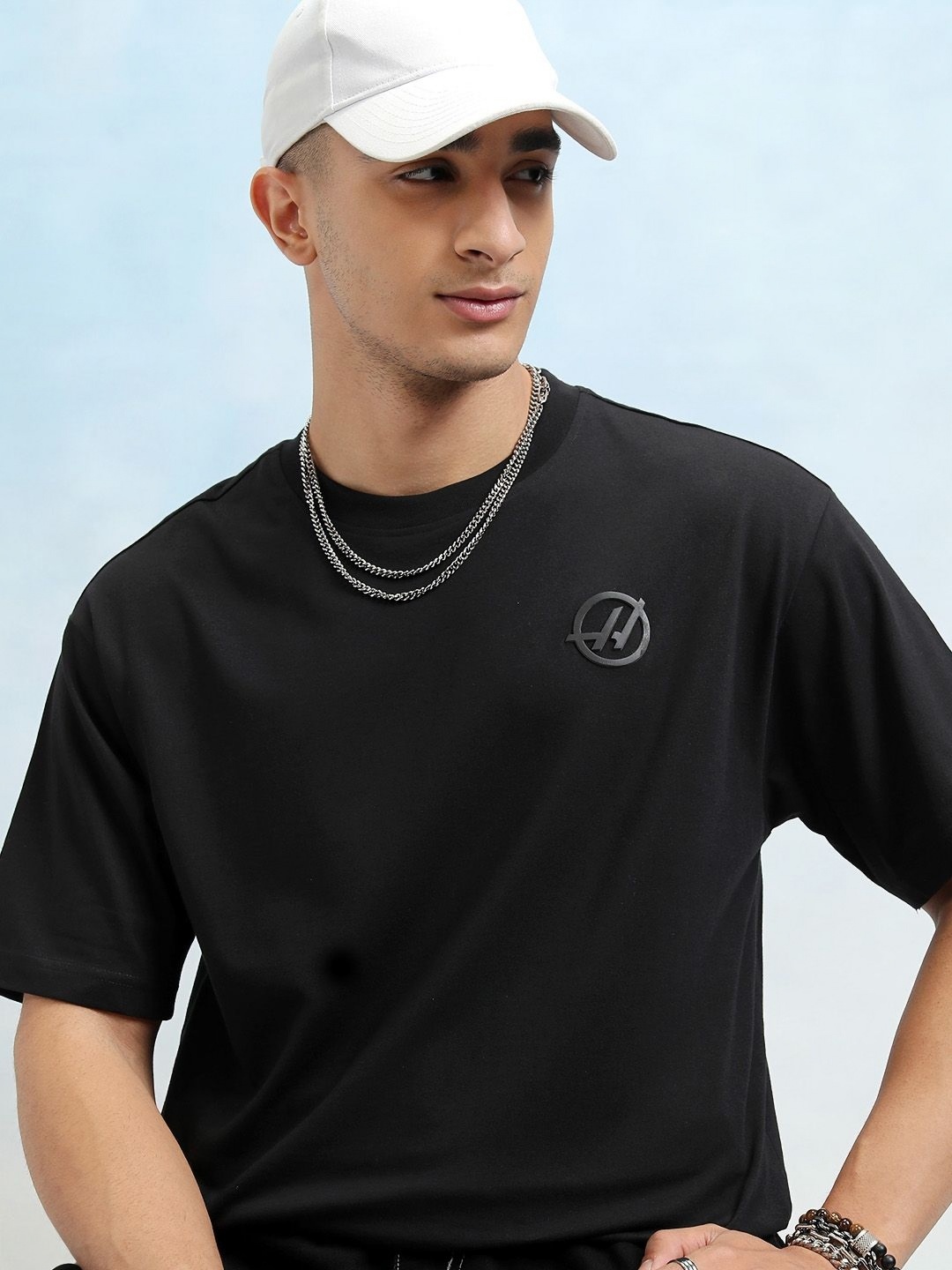 

HIGHLANDER Men Brand Logo Printed Round Neck Cotton Oversized Sports T-Shirt, Black