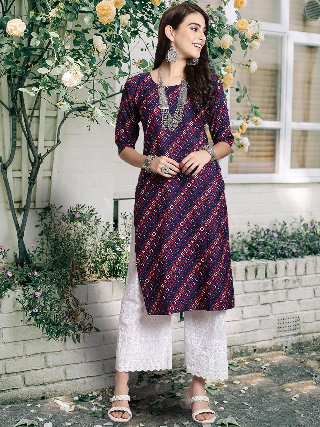 

7Threads Women Printed Patchwork Floral Crepe Kurta, Multi