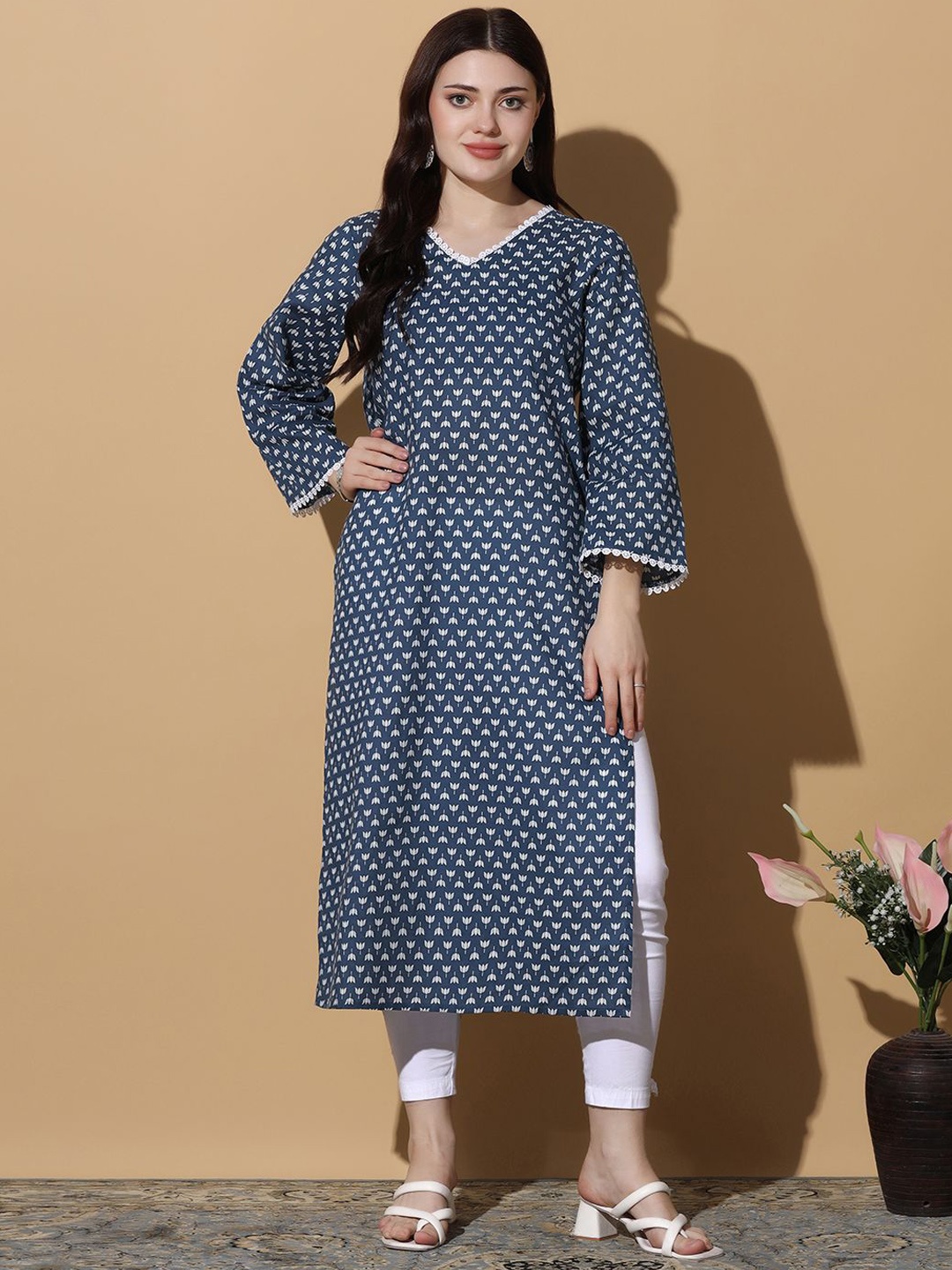 

BAESD Ethnic Motifs Printed Cotton Straight Kurta, Blue