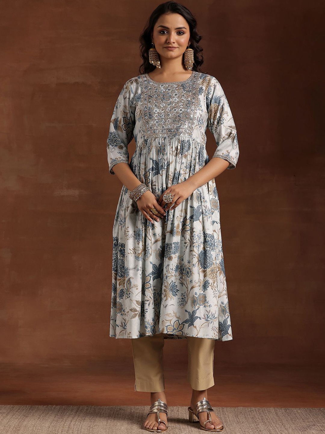 

Libas Floral Printed Mirror Work High Slit Straight Kurta, Blue