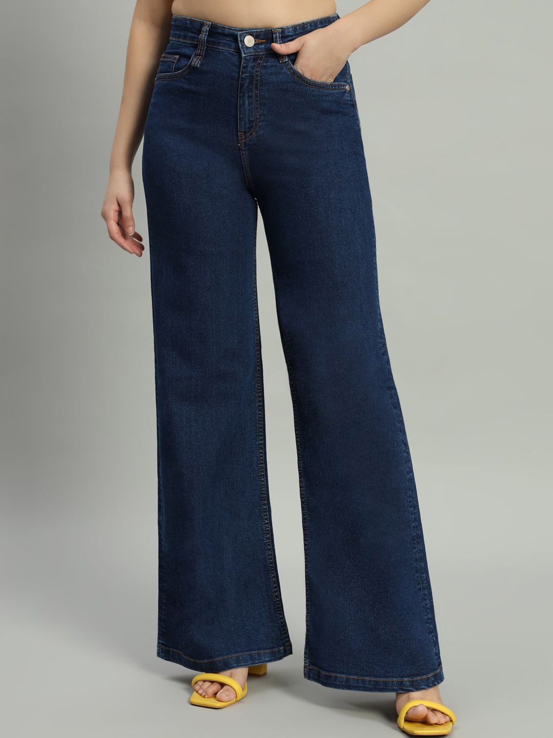 

The Roadster Lifestyle Co Women High-Rise No Faded Jeans, Blue