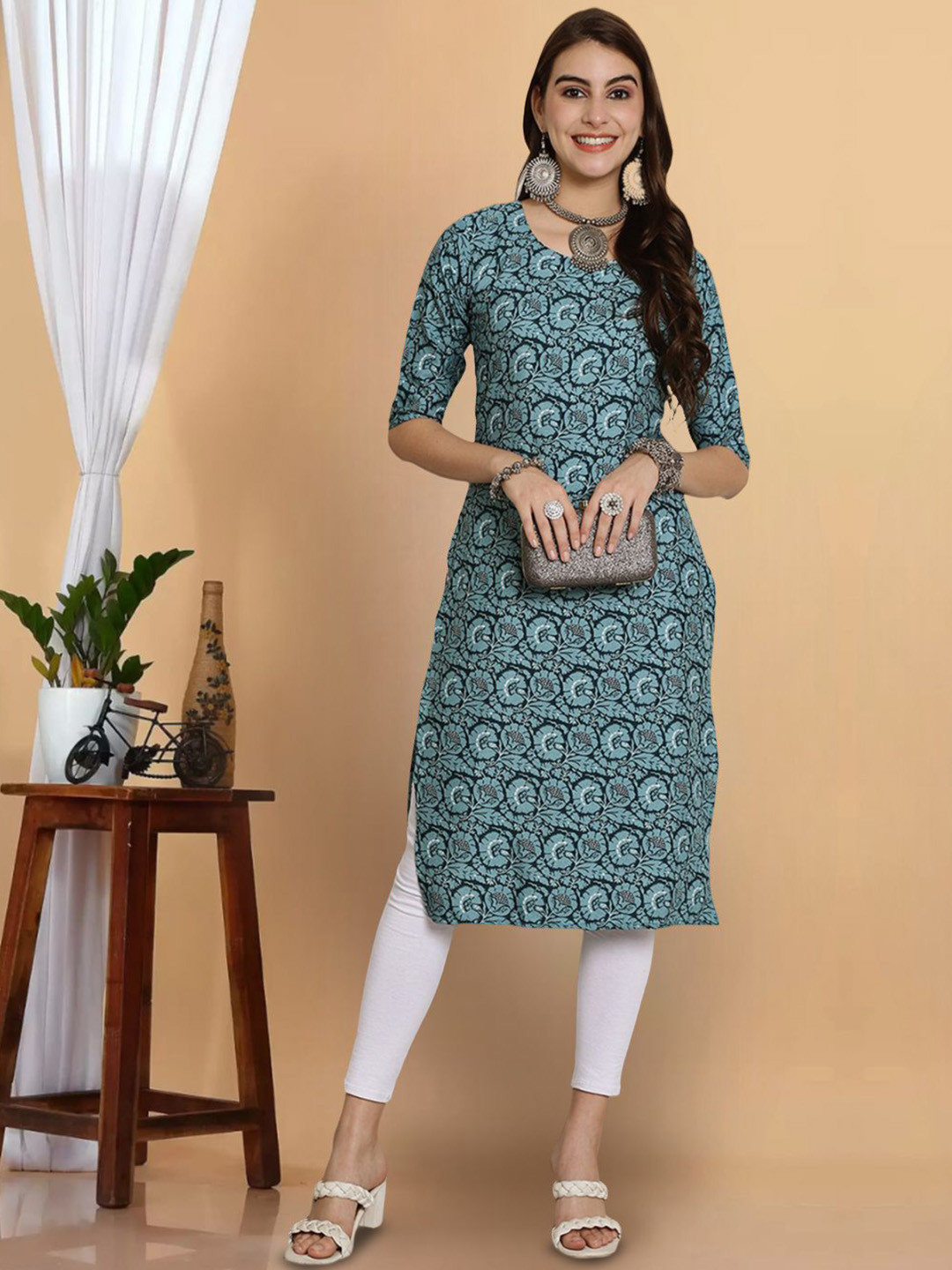 

7Threads Women Printed Patchwork Floral Crepe Kurta, Multi