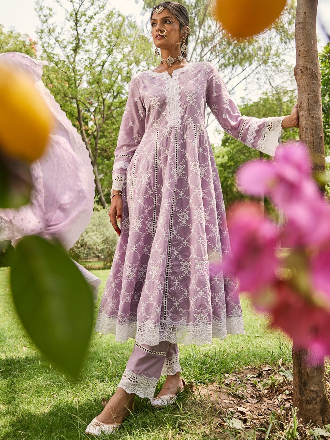 

HEEPOSH Women Floral Embroidered Panelled Pure Cotton Kurta with Trousers & With Dupatta, Lavender