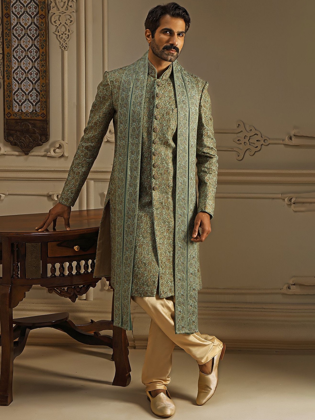 

VANSHIK Embroidered Sherwani Set, Green