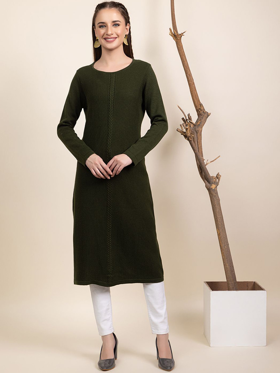 

Anouk Women Gotta Patti Jacquard Winter Wear Kurta, Olive