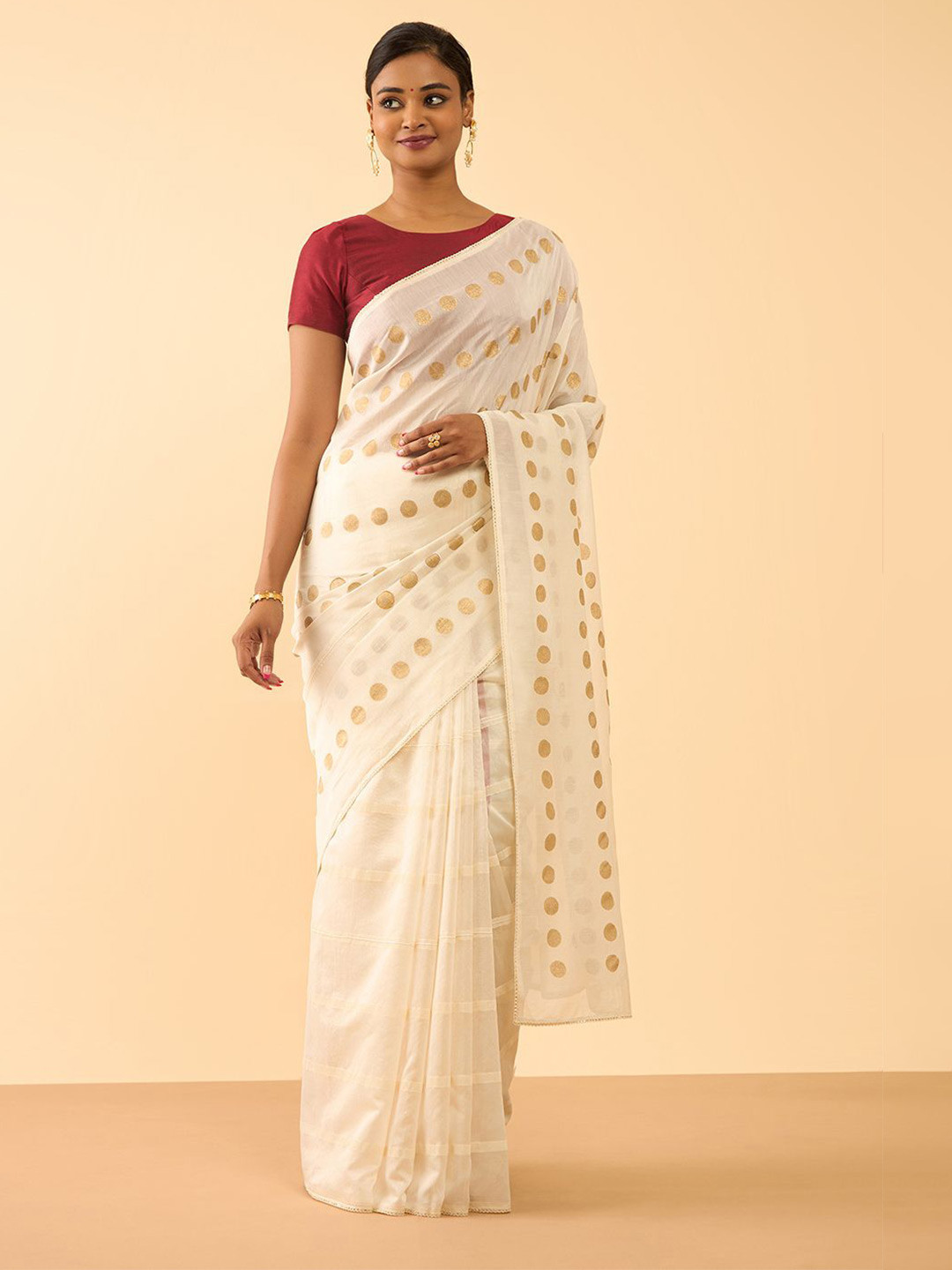 

Taneira Woven Design Zari Saree, Off white