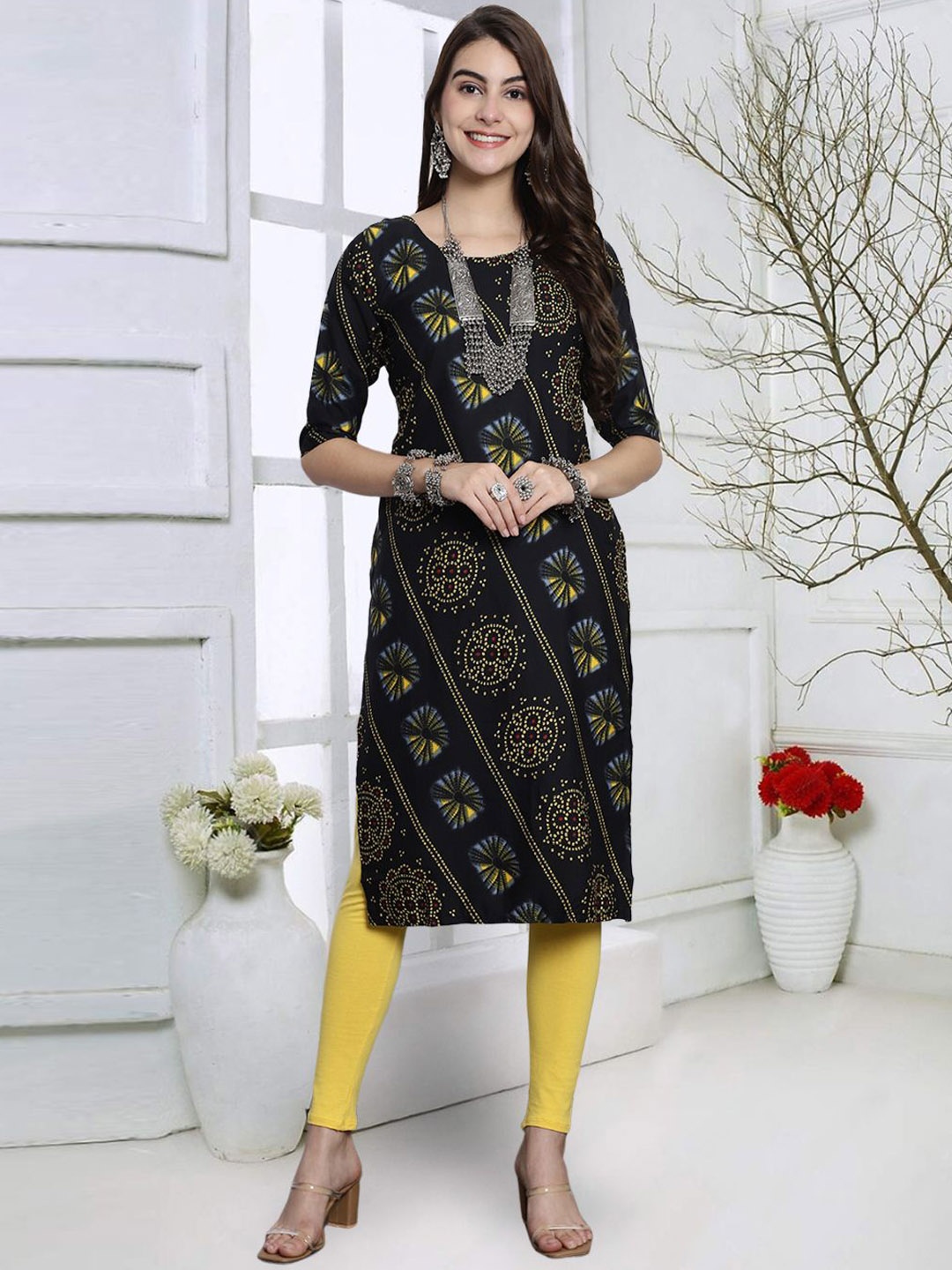 

7Threads Geometric Printed Crepe Straight Kurta, Black