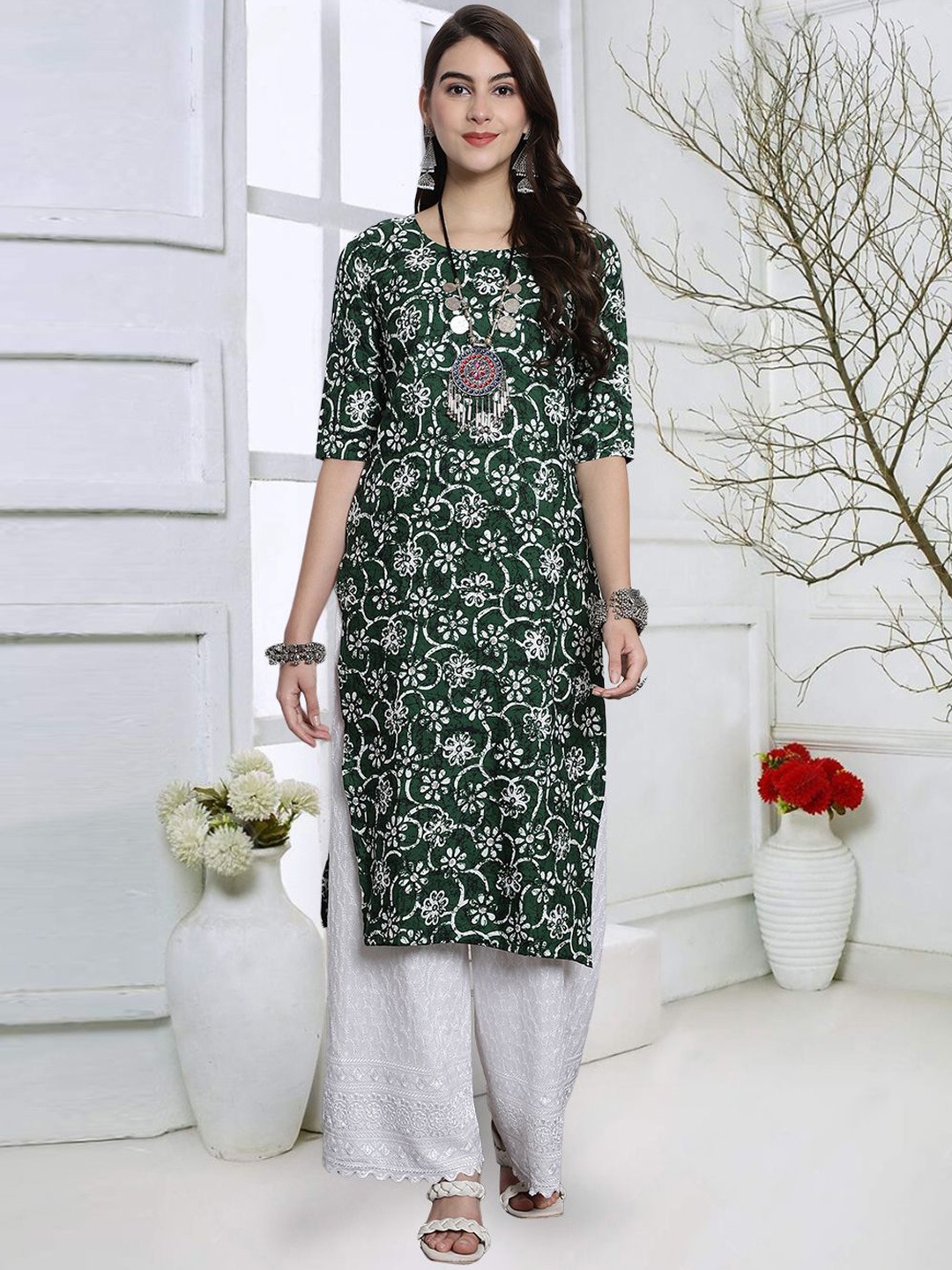 

7Threads Floral Printed Round Neck Straight Kurta, Green