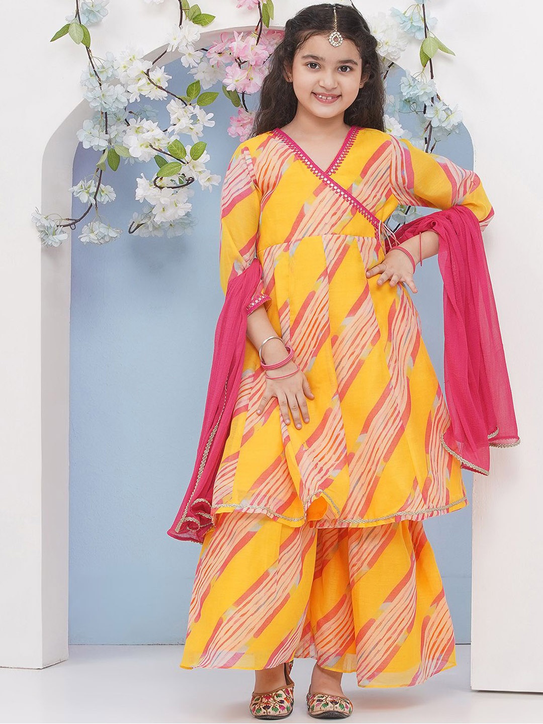 

Bitiya by Bhama Girls Printed Angrakha Sequinned Kurta with Sharara & With Dupatta, Yellow