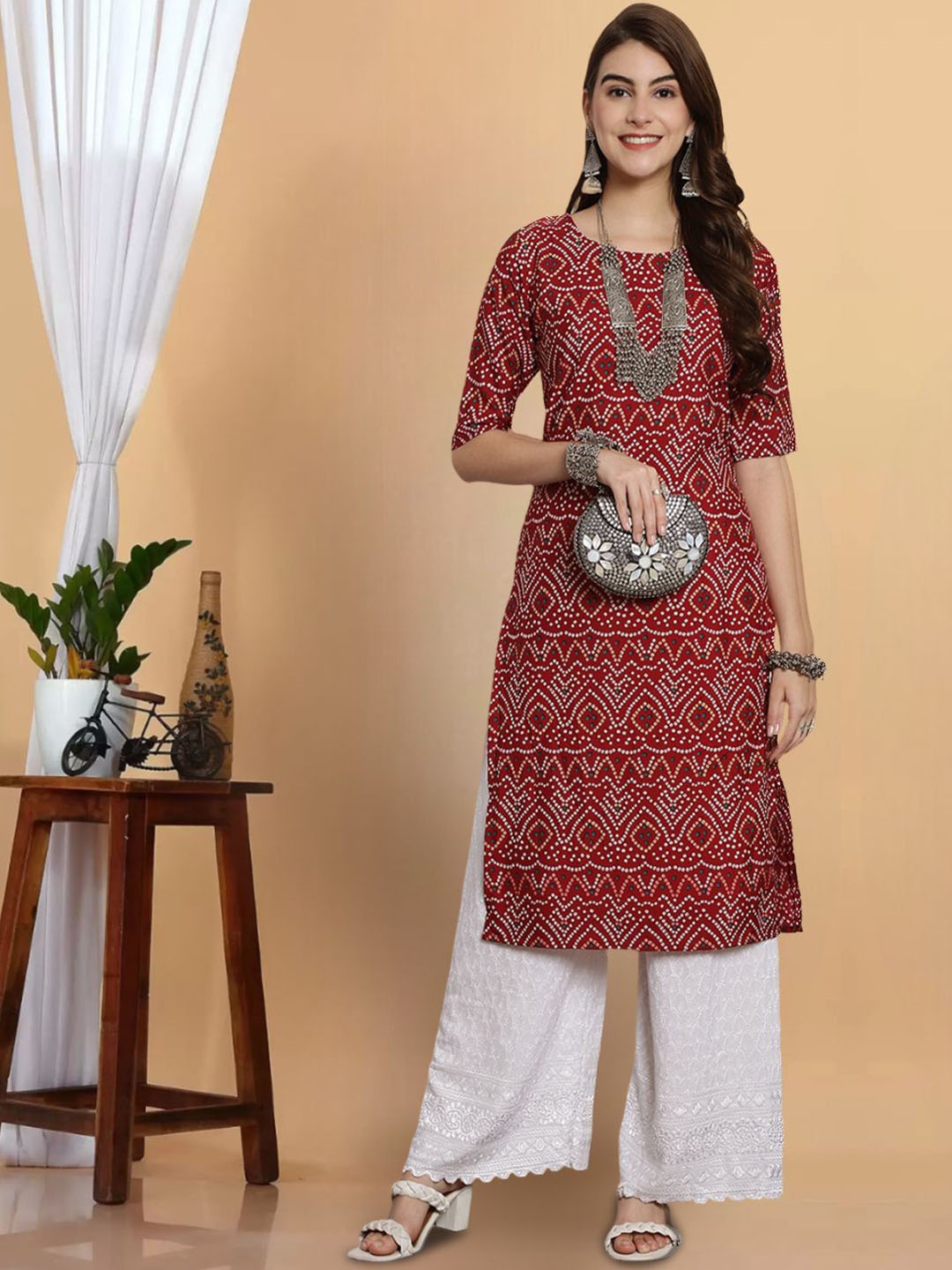 

7Threads Ethnic Motifs Printed Round Neck Crepe Straight Kurta, Red
