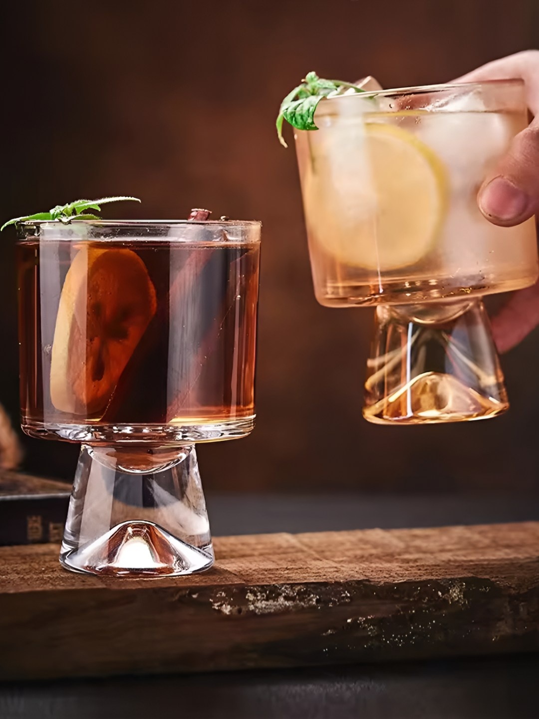 

MELBIFY Transparent 2 Pieces Raised Base Cocktail Glasses 250ml Each