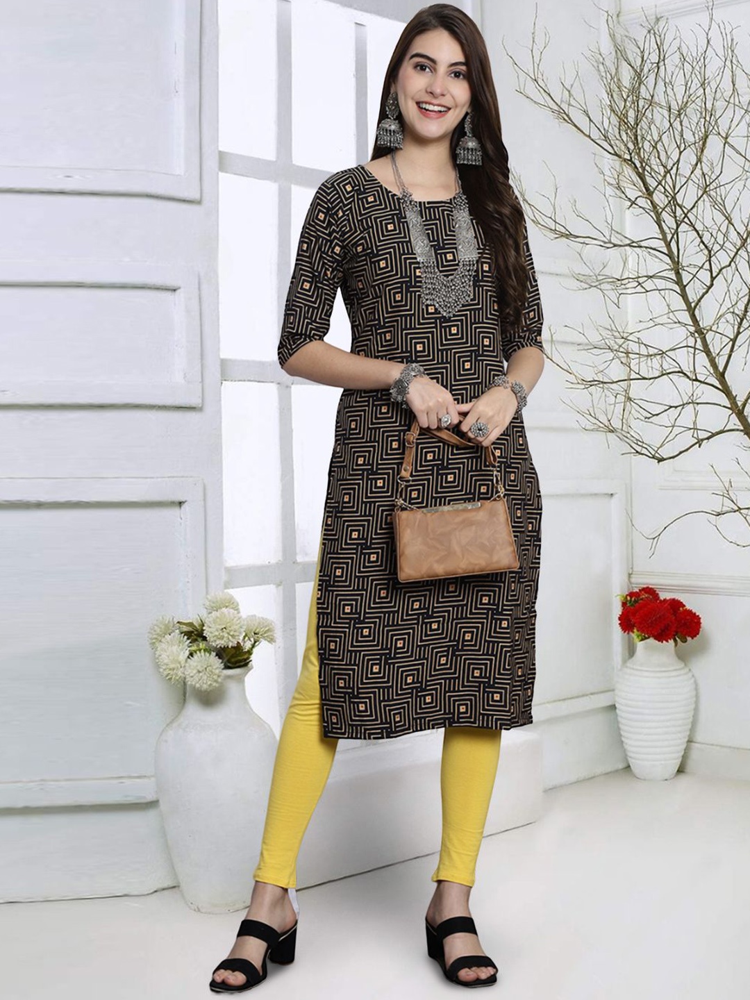

7Threads Geometric Printed Round Neck Crepe Straight Kurta, Black