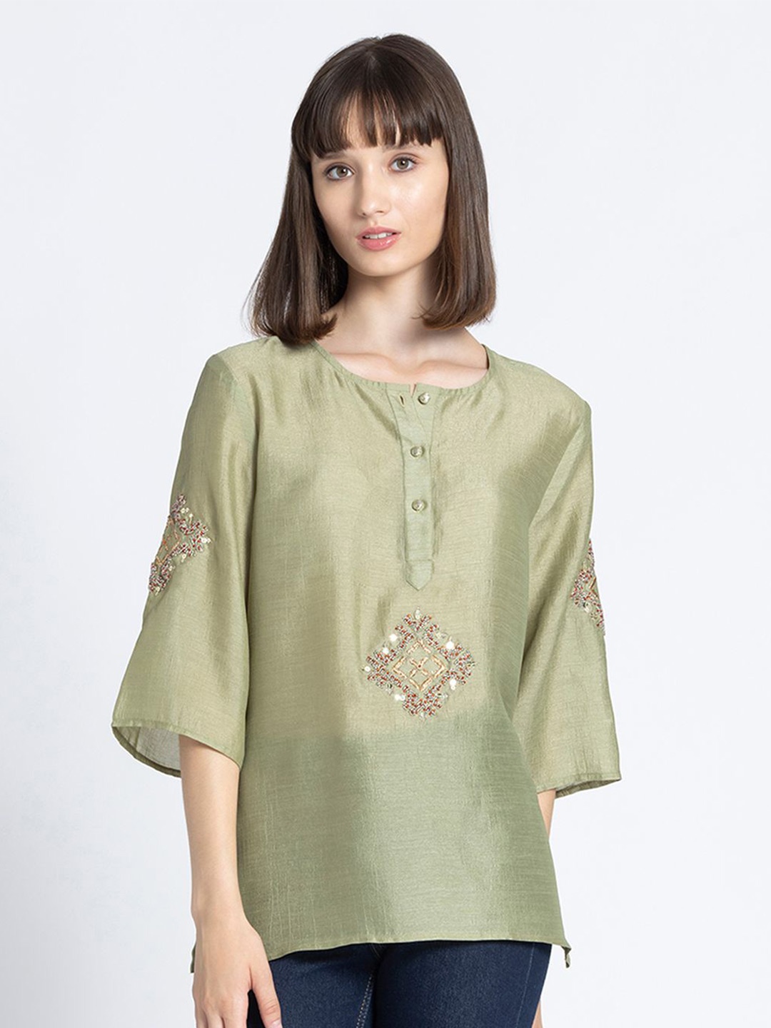 

SHAYE Ethnic Motifs Embellished Sequinned Sequinned Kurti, Green