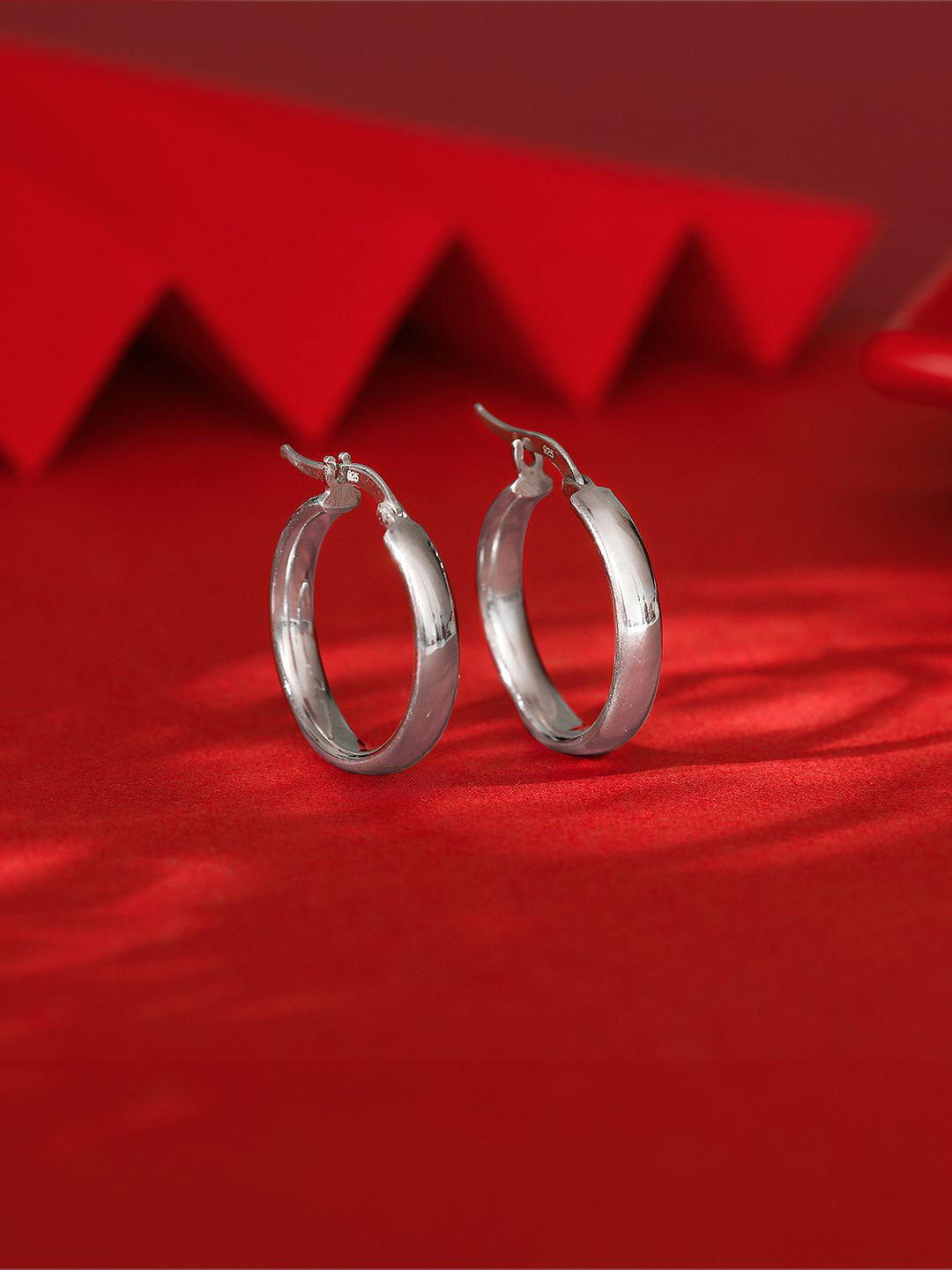 

GIVA 925 Silver Rhodium Plated Contemporary Hoop Earrings