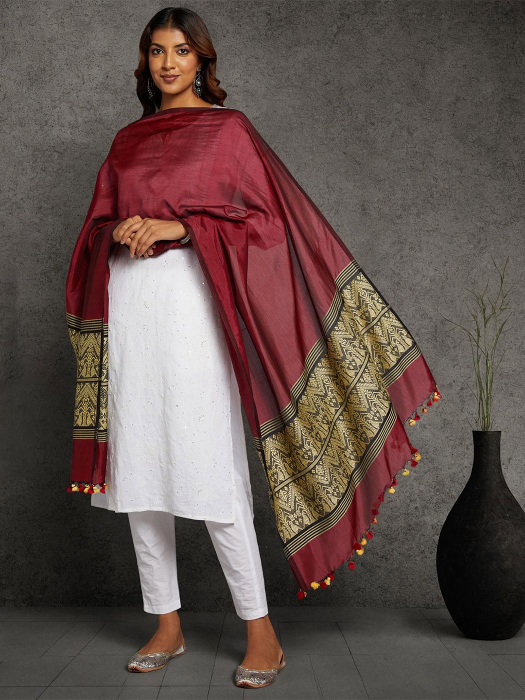 

ArtEastri Assamese Silk Cotton Dupatta, Maroon