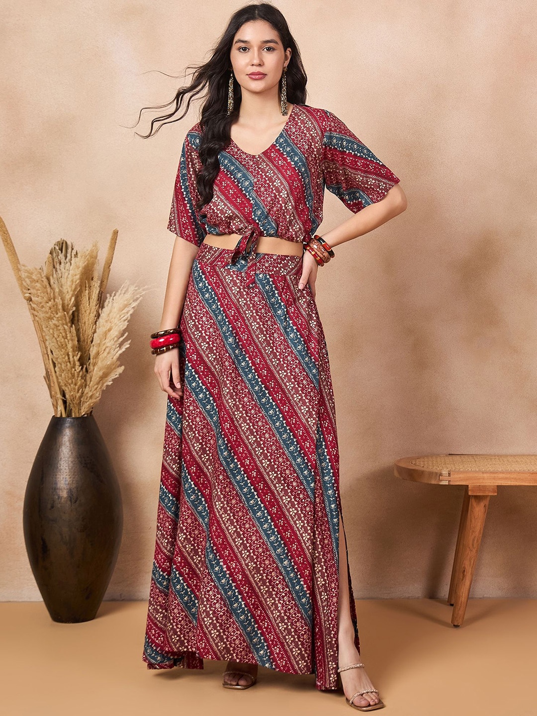 

InWeave Printed Top With Skirts Co-Ords, Maroon