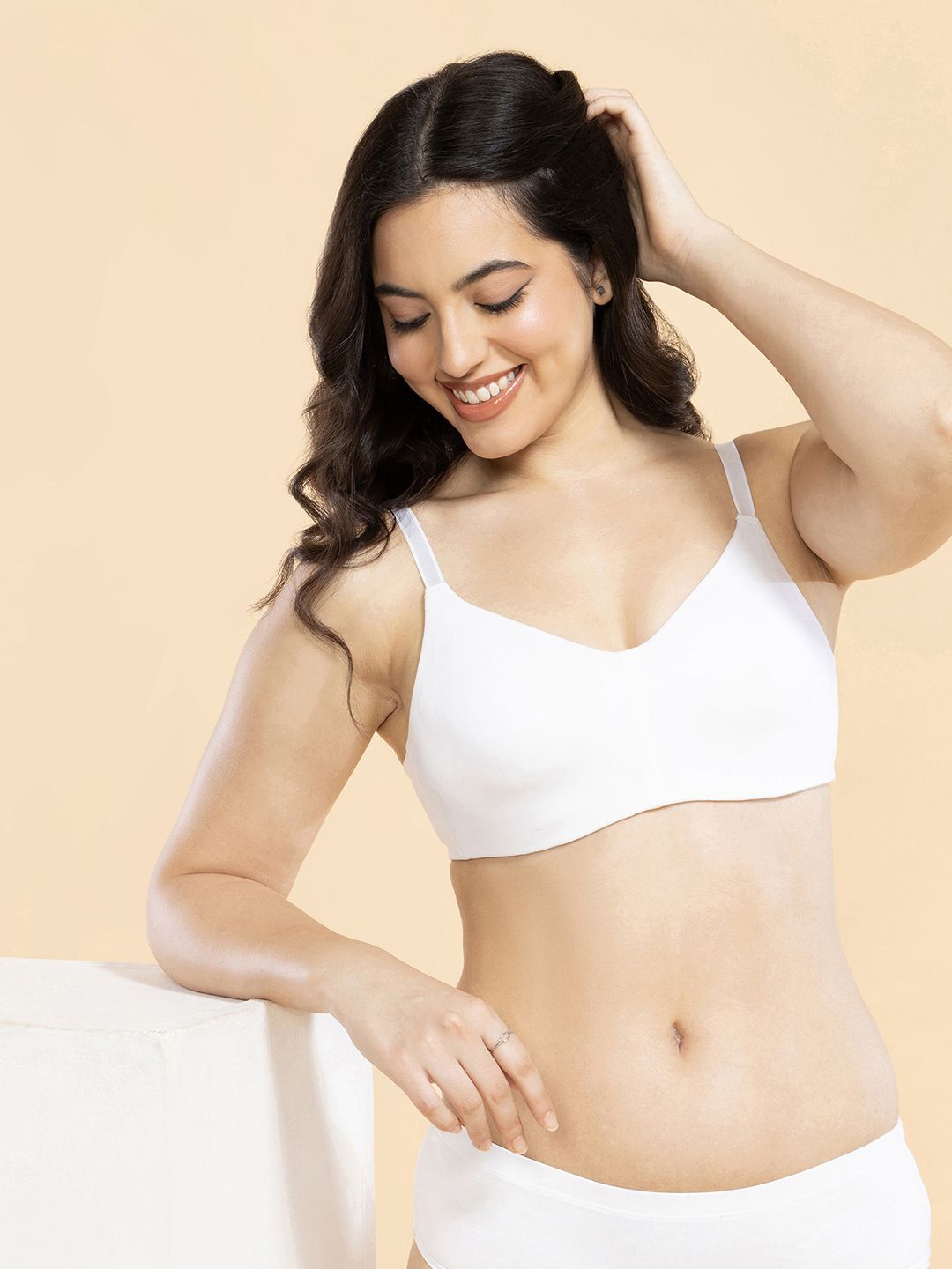 

Enamor Ultra Smoothening T-Shirt Bra A027, White