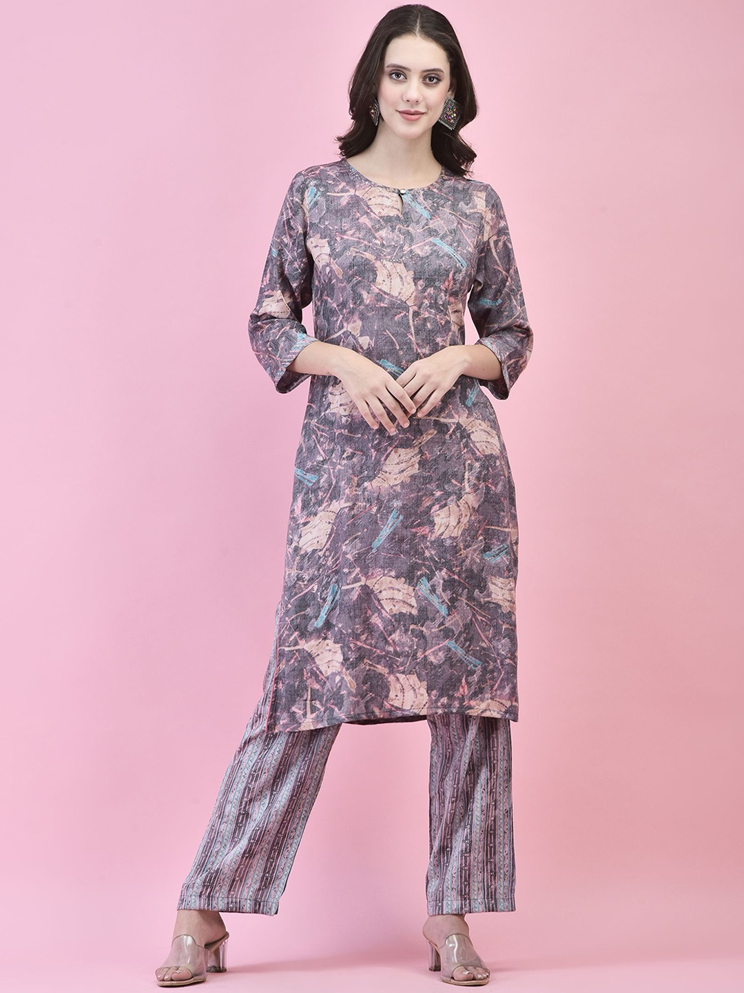 

Shree Women Printed Regular Liva Kurta with Trousers, Purple