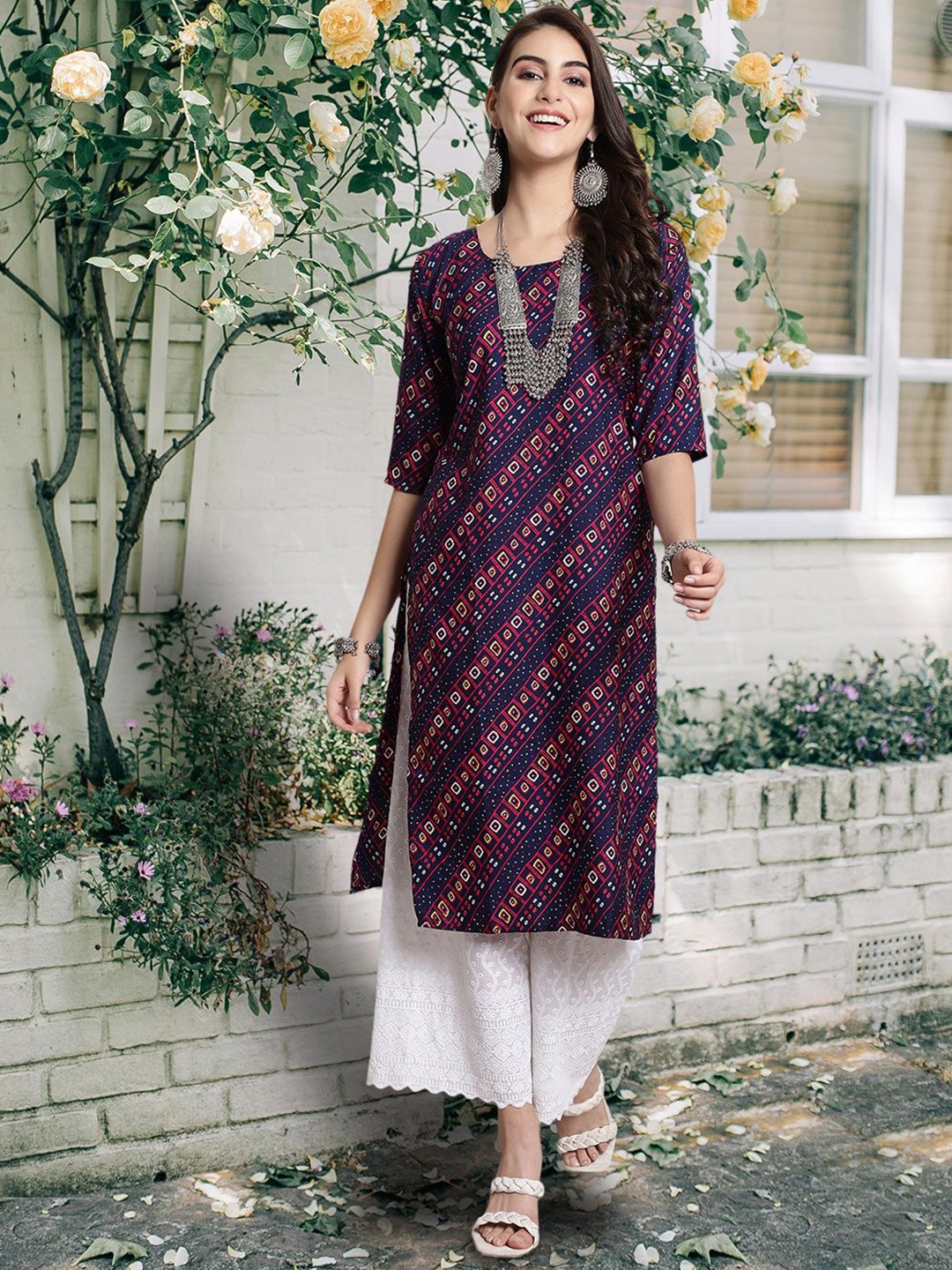 

7Threads Geometric Printed Round Neck Straight Kurta, Navy blue