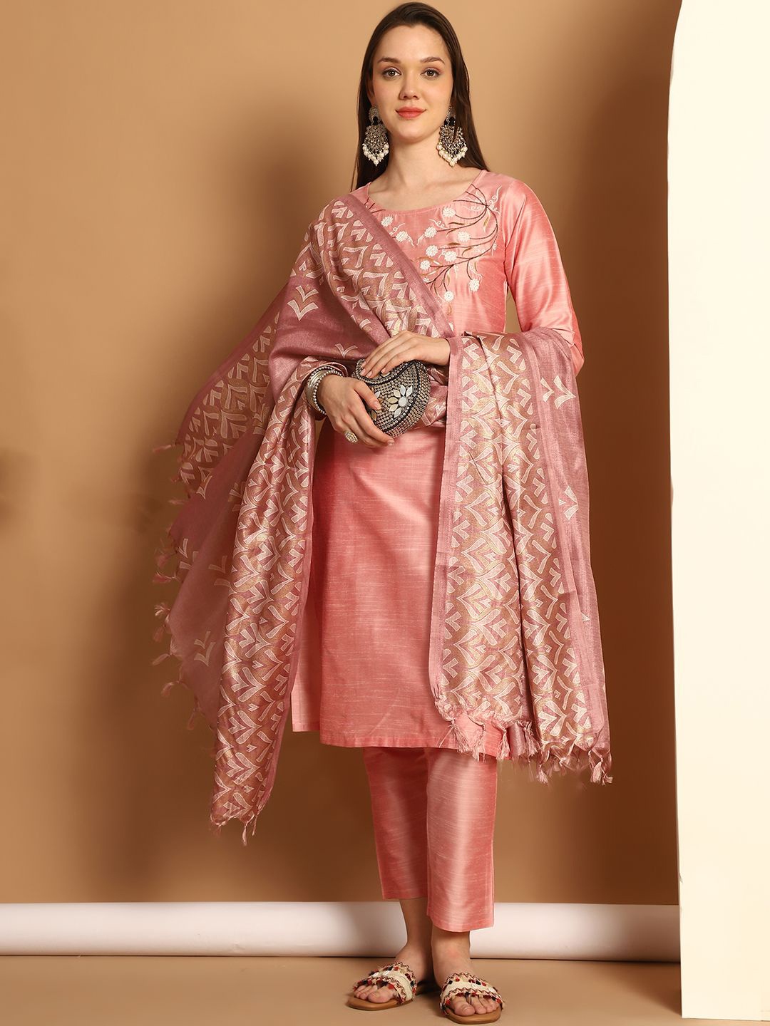 

Jompers Women Floral Embroidered Regular Chikankari Kurta with Trousers & With Dupatta, Pink