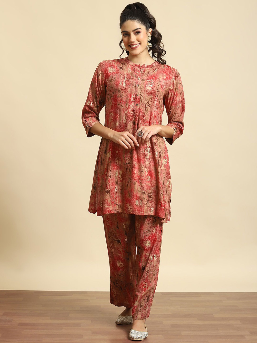 

Shree Printed Mandarin Collar Tunic With Trousers, Red