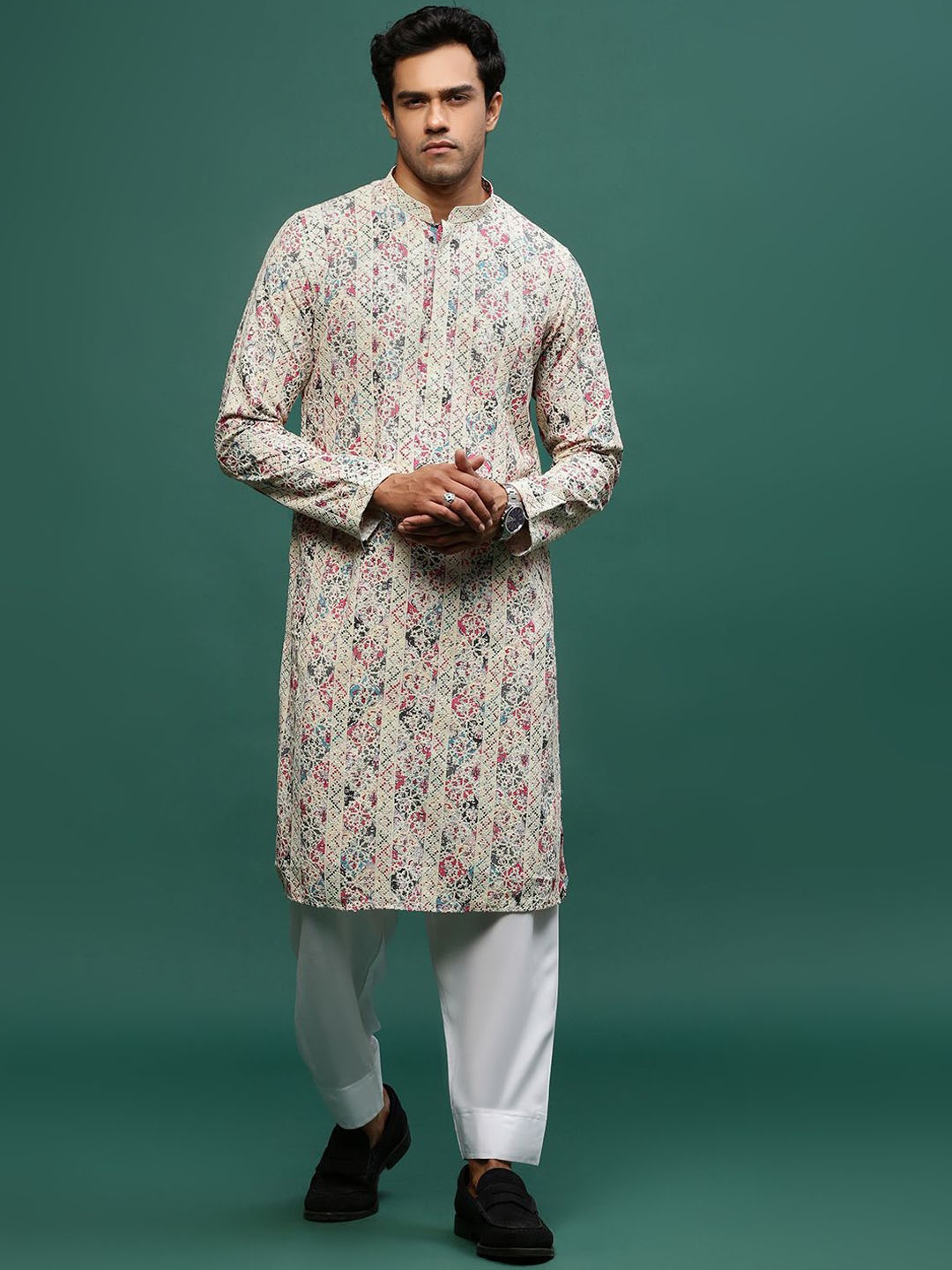

Sangria Embroidered Mandarin Collar Long Sleeve Chikankri Work Straight Kurta, Red