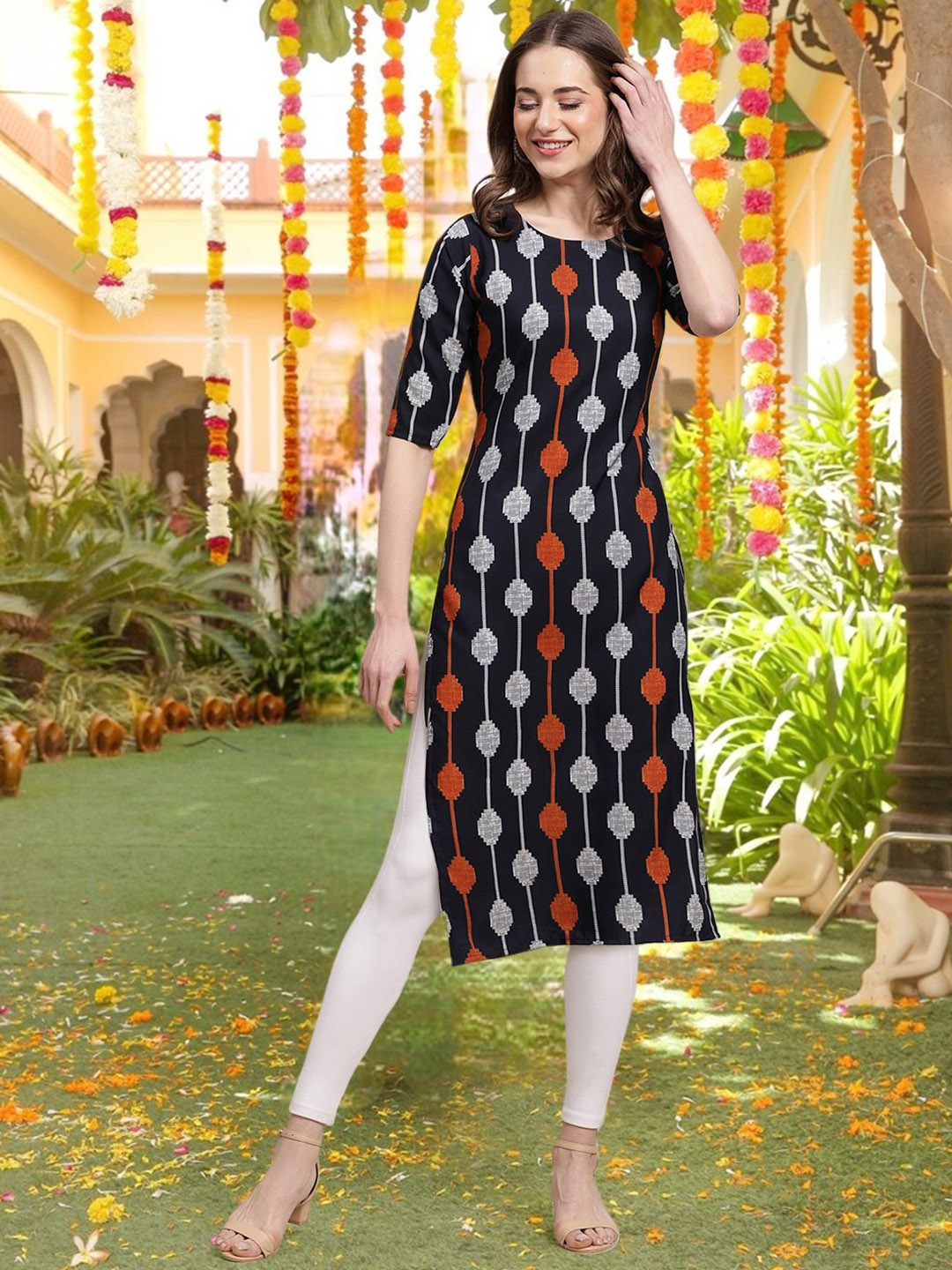 

7Threads Geometric Printed Round Neck Straight Kurta, Black