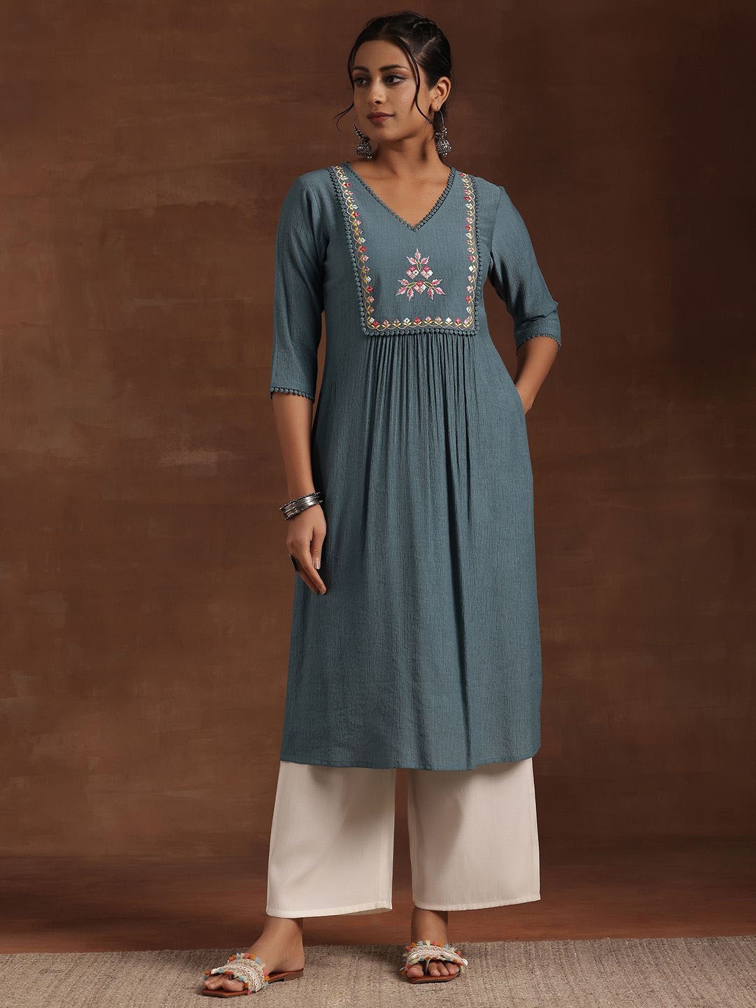

Libas Women Yoke Design Mirror Work Floral Kurta, Blue