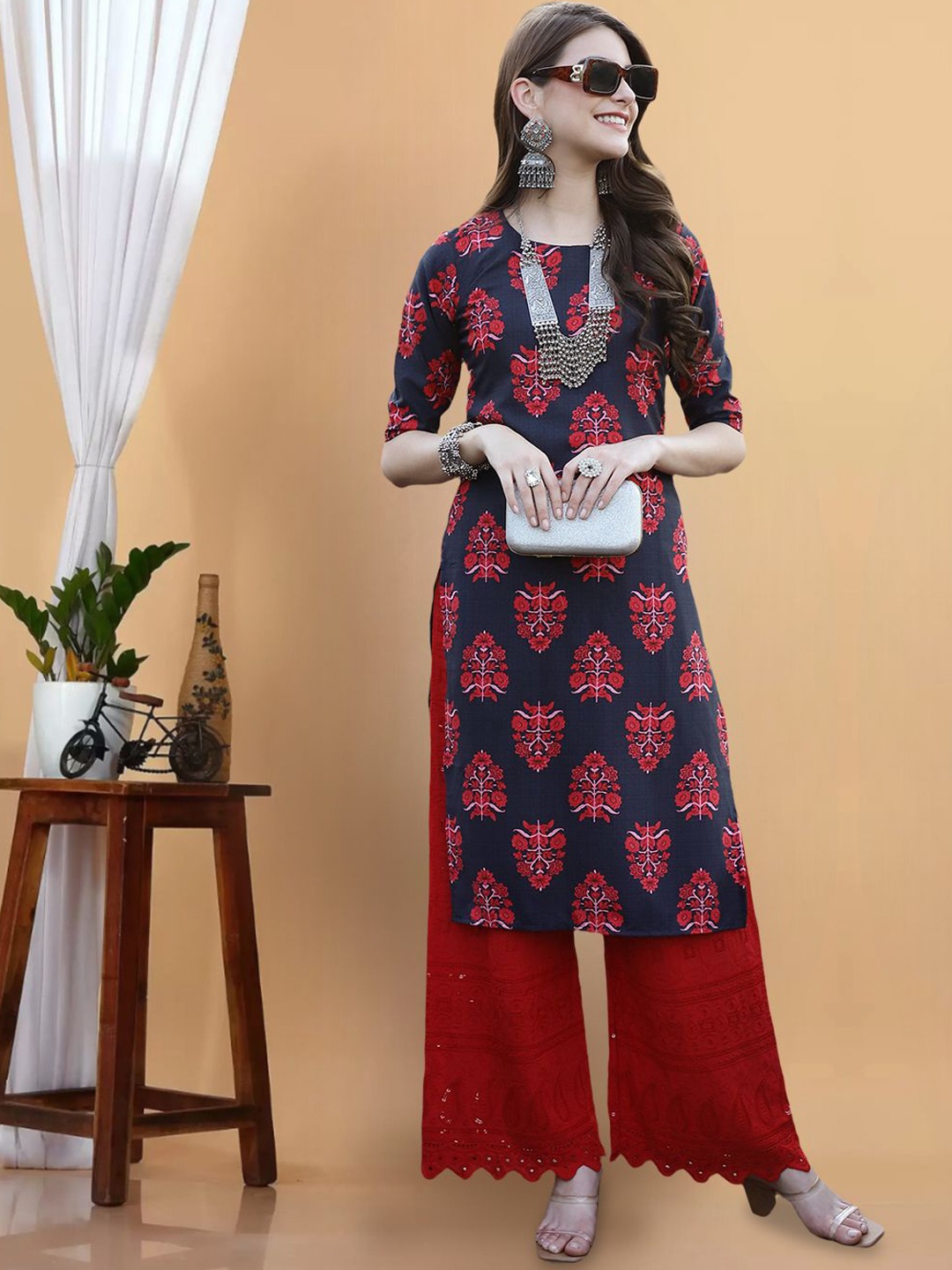 

7Threads Ethnic Motifs Printed Round Neck Regular Crepe Straight Kurta, Navy blue