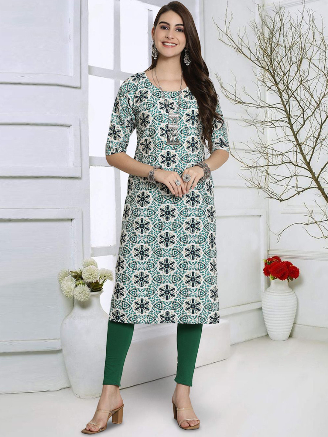 

7Threads Floral Printed Round Neck Straight Kurta, Green