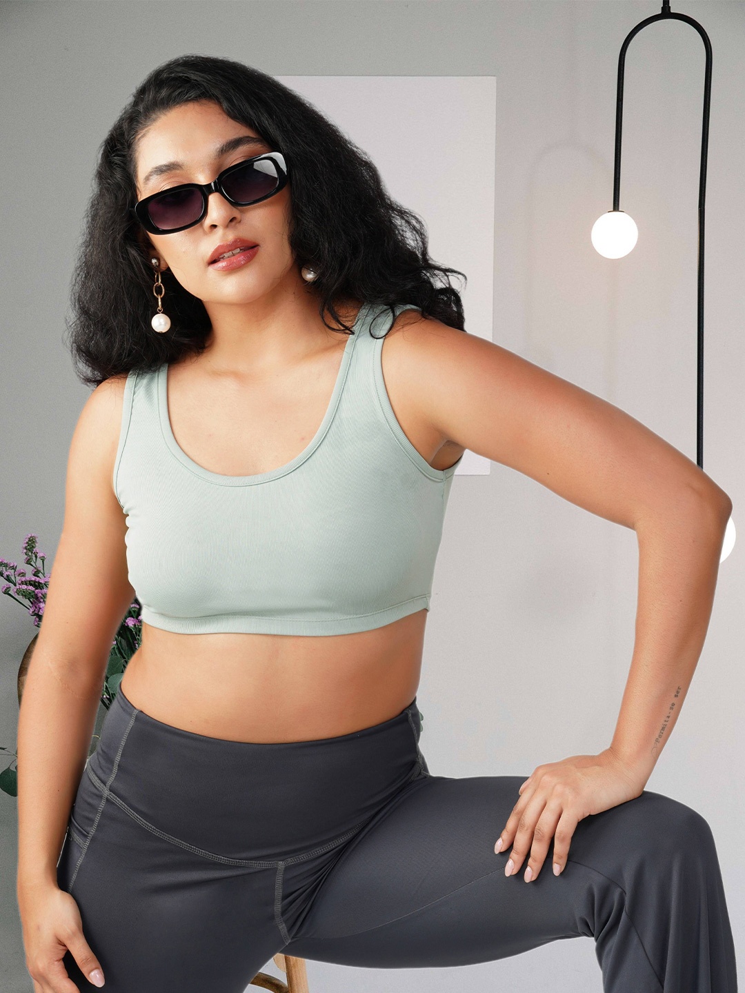 

Elibolz Women Solid Knits Scoop Neck Top, Green