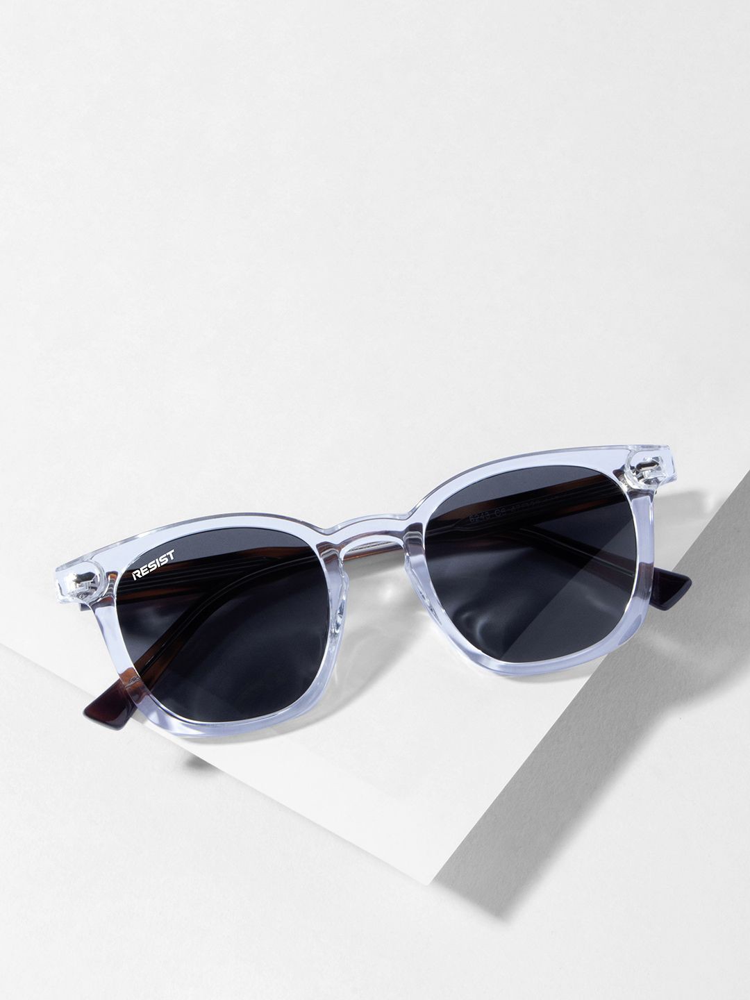 

RESIST EYEWEAR Unisex Wayfarer Sunglasses with UV Protected Lens, Black