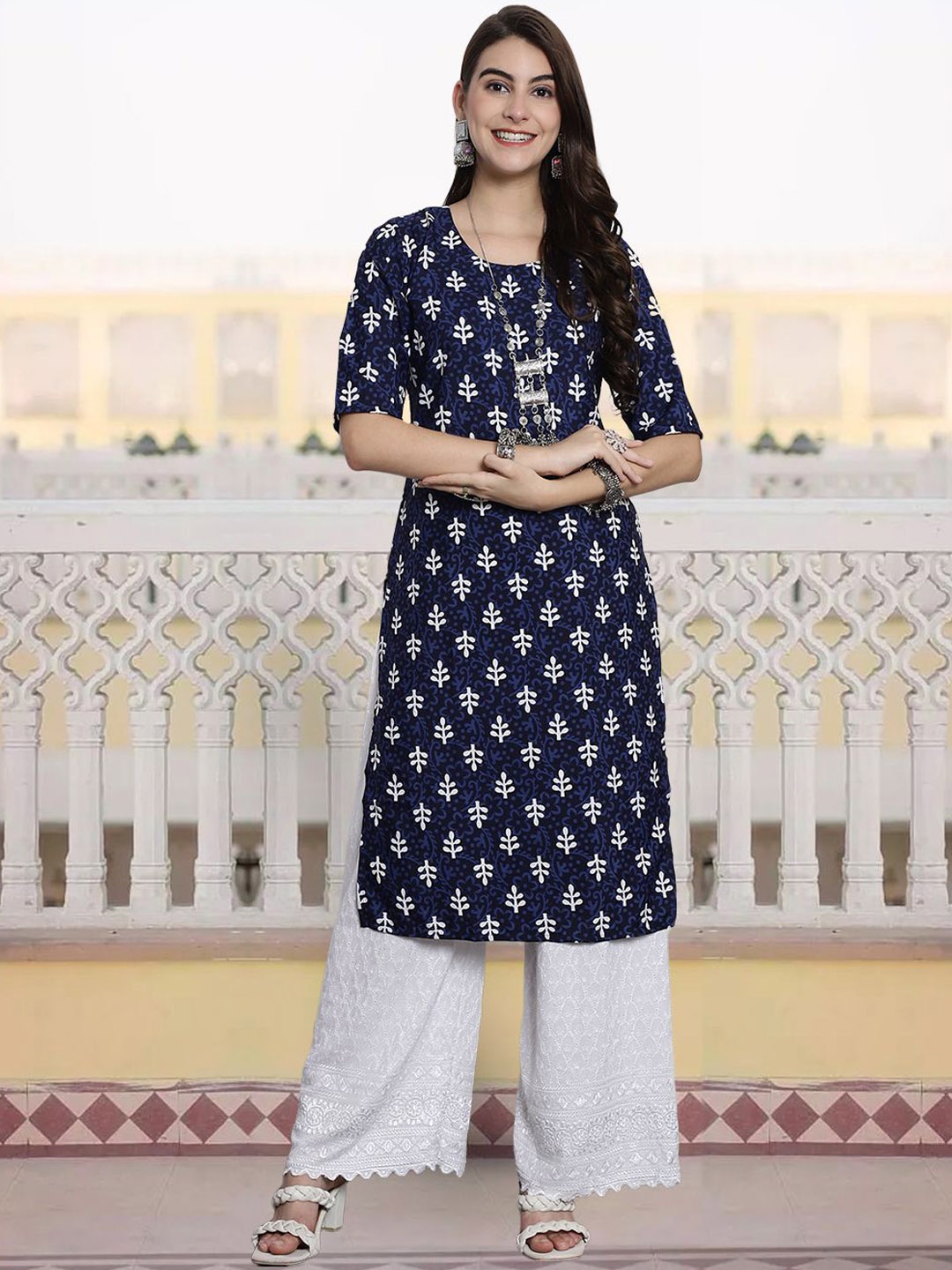 

7Threads Floral Printed Round Neck Straight Kurta, Navy blue