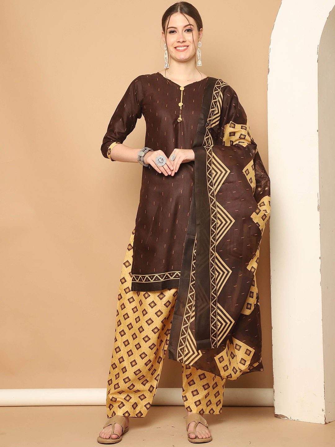 

KALINI Women Floral Printed Regular Kurta with Salwar & With Dupatta, Brown