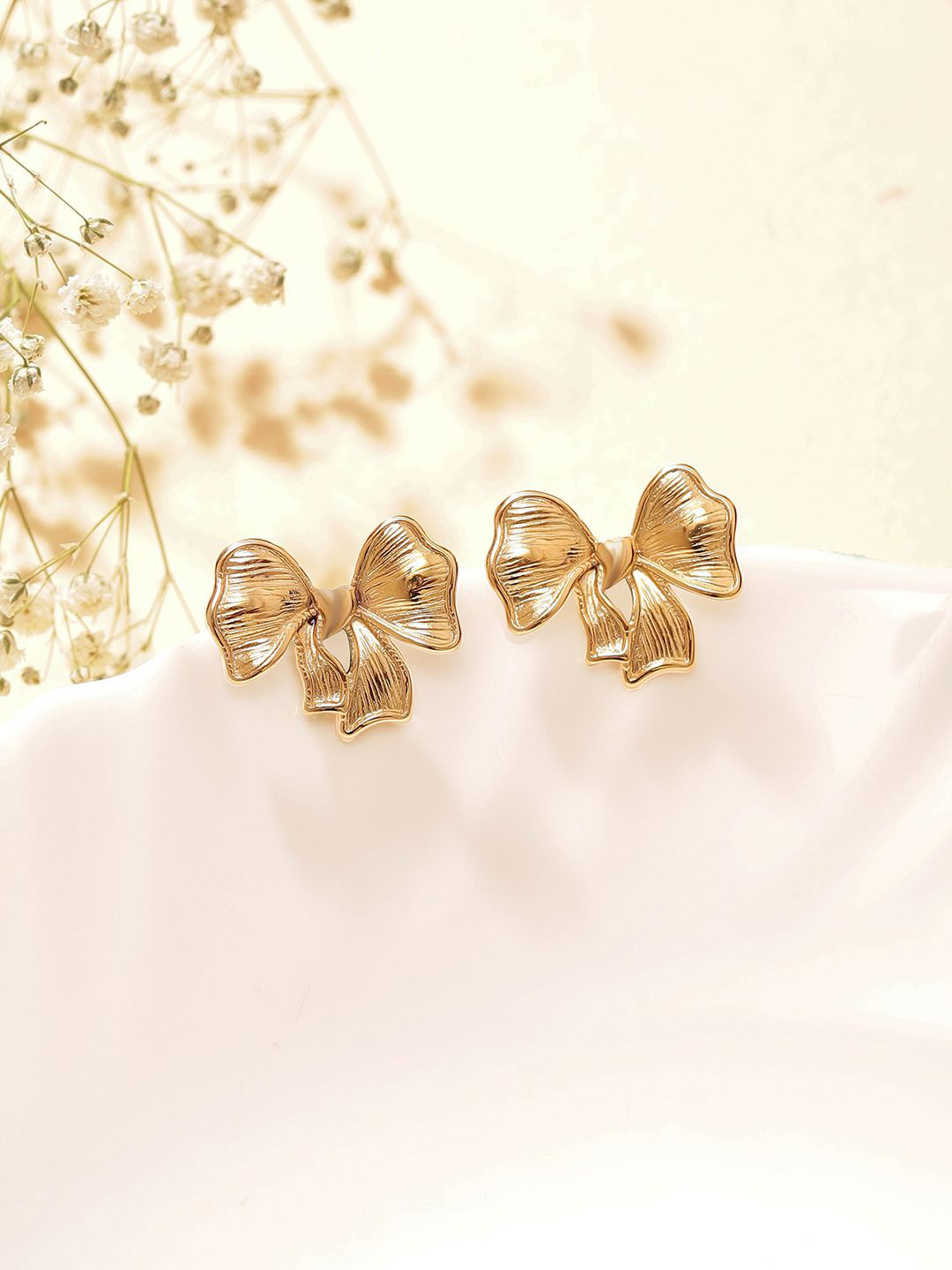 

Priyaasi Bloomed Elegance Classic Gold Plated Studs
