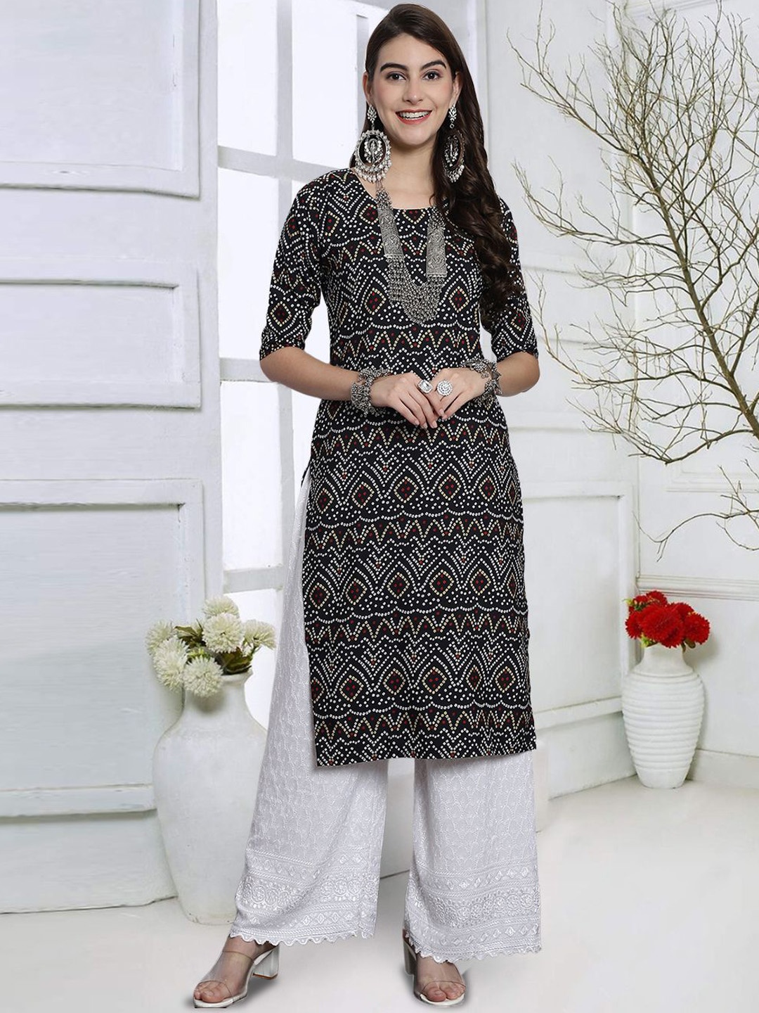 

7Threads Bandhani Printed Round Neck Straight Kurta, Black