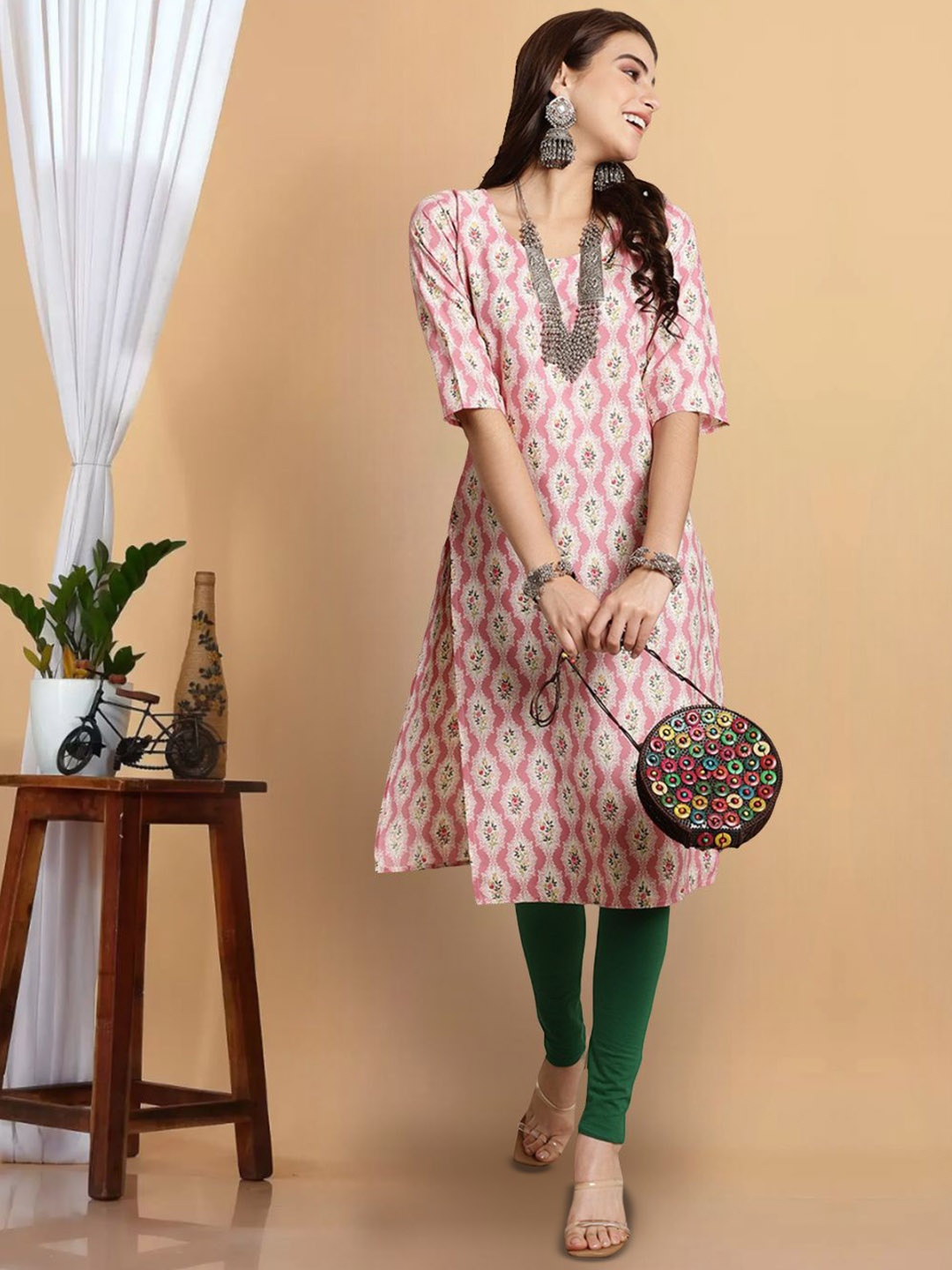 

7Threads Women Printed Floral Crepe Kurta, Multi
