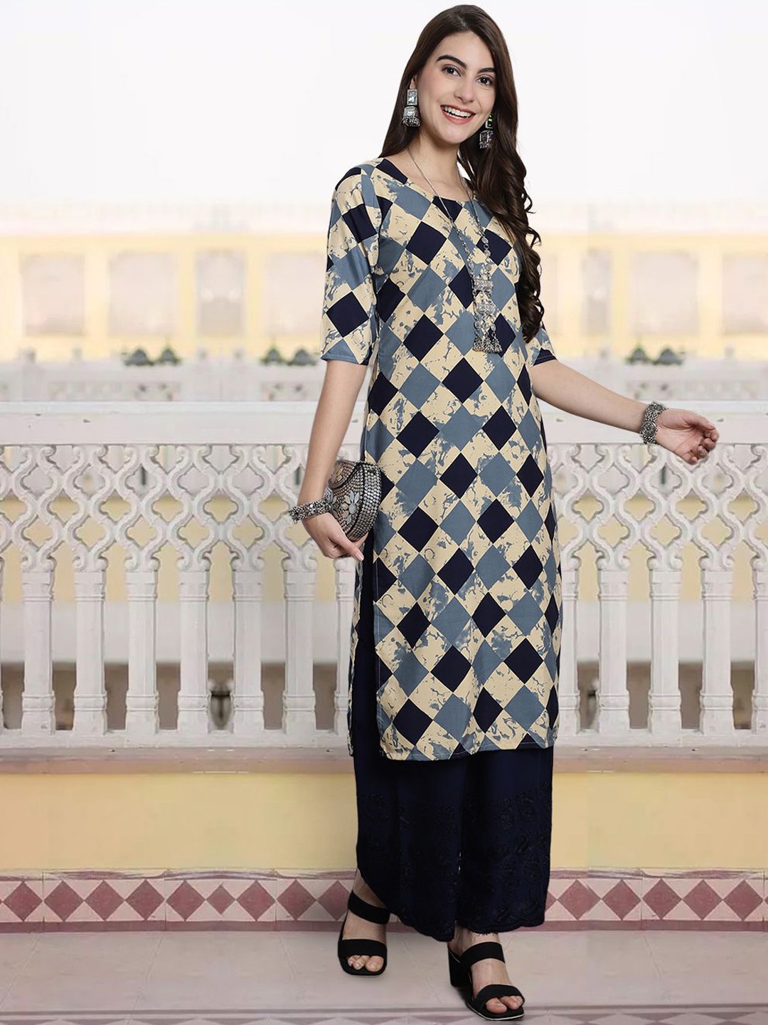 

7Threads Women Printed Patchwork Floral Crepe Kurta, Multi