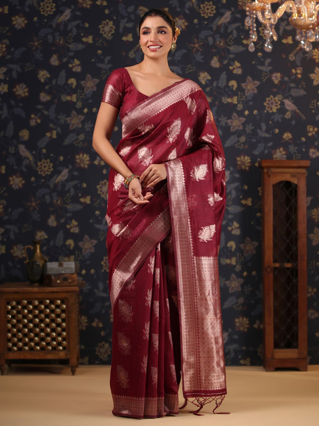 

House of Pataudi Woven Design Ethnic Motifs Printed Linen Banarasi Saree, Burgundy