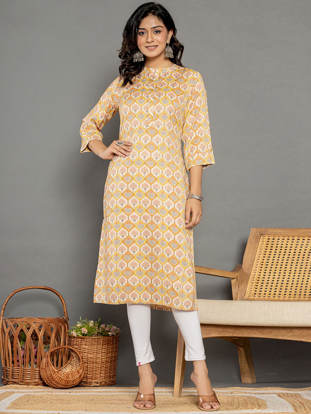 

Rouhab Ethnic Motifs Printed Straight Kurta, Beige