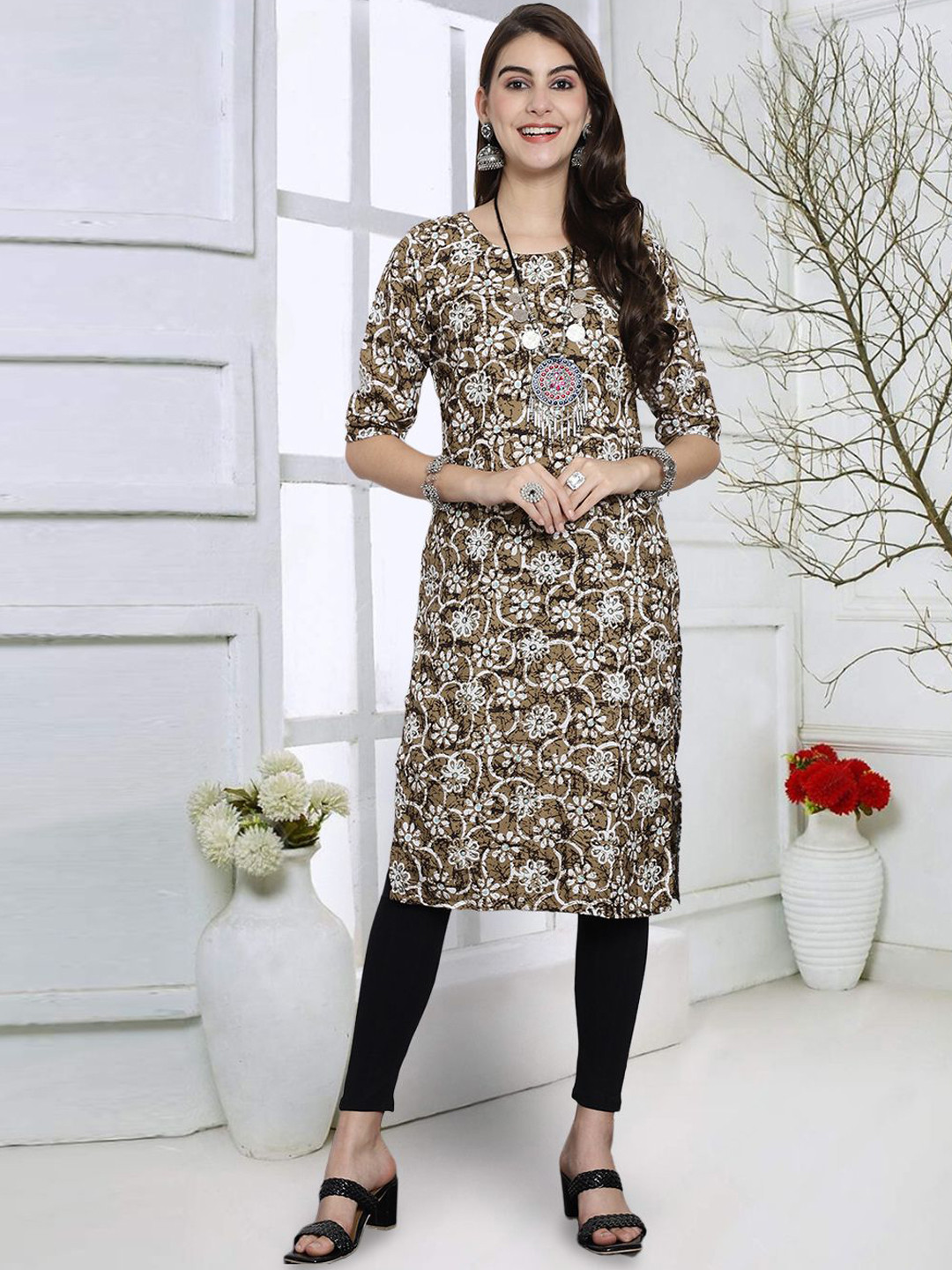 

7Threads Floral Printed Round Neck Straight Kurta, Brown