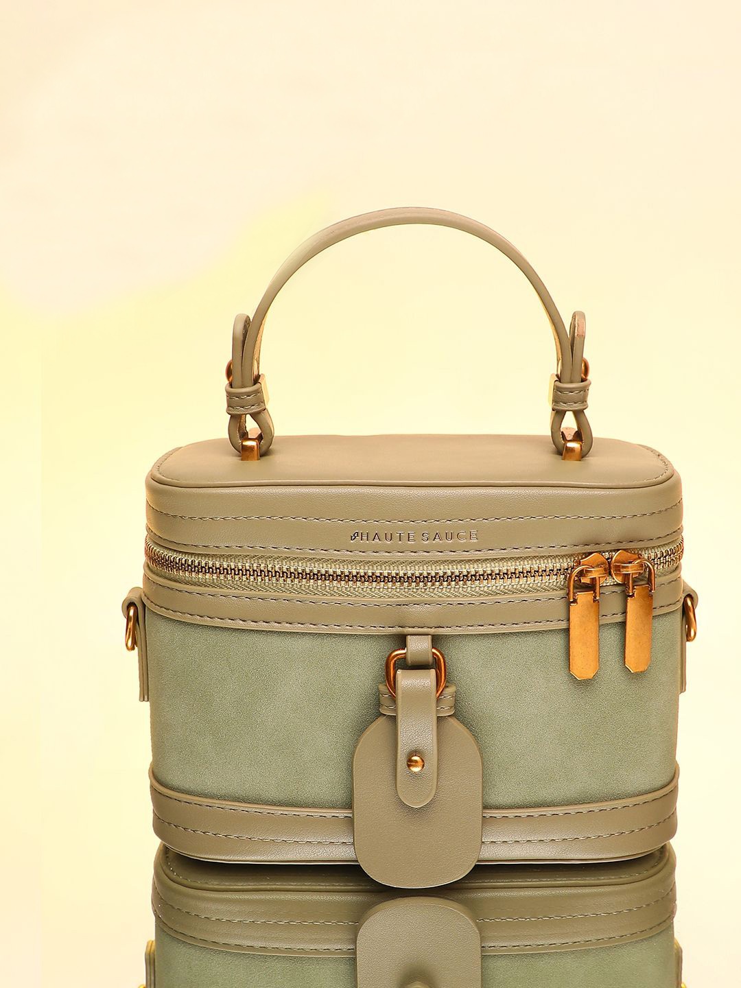 

HAUTE SAUCE by Campus Sutra Leather Structured Sling Bag, Green