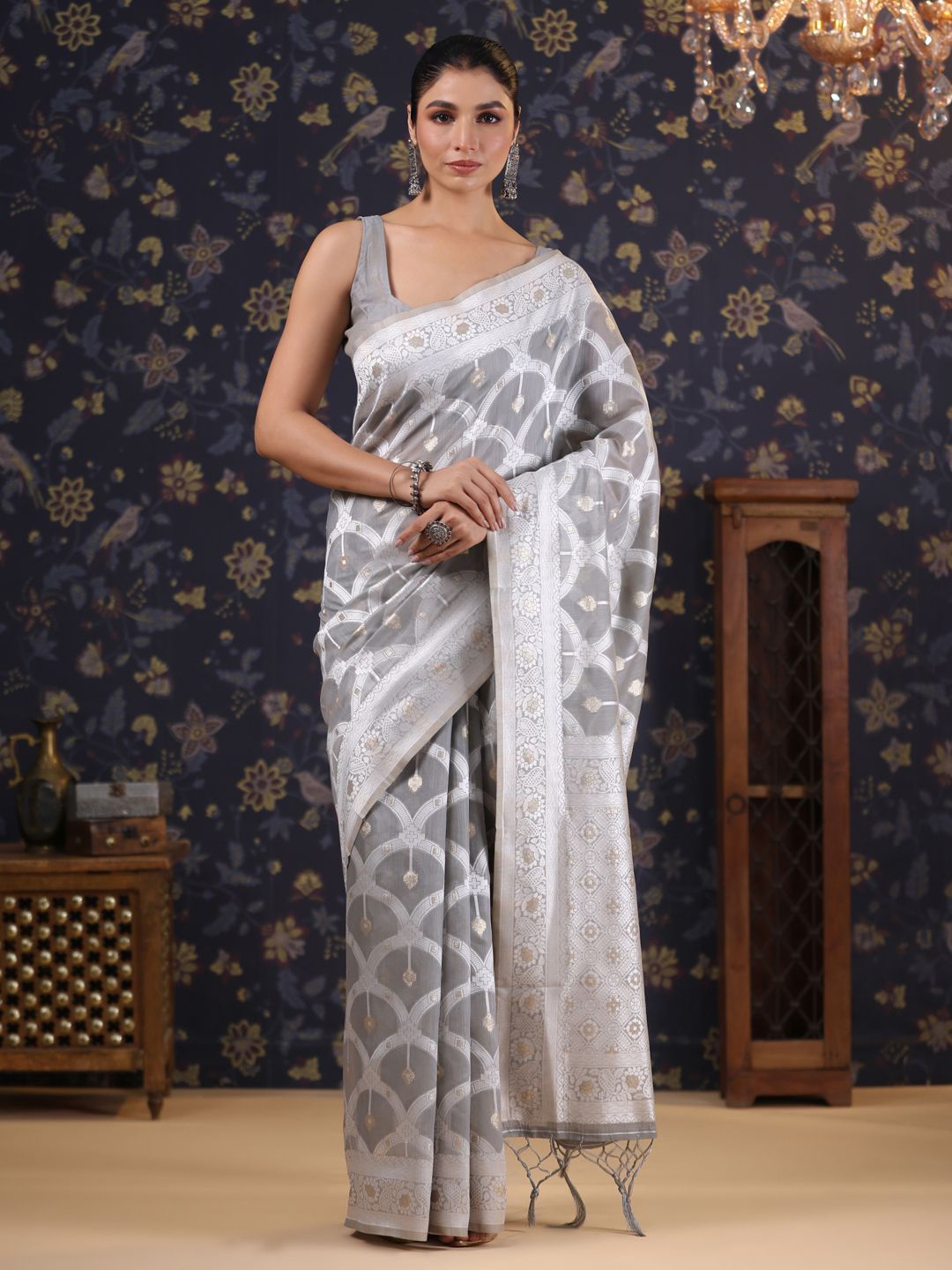 

House of Pataudi Woven Design Pure Linen Banarasi Saree, Grey