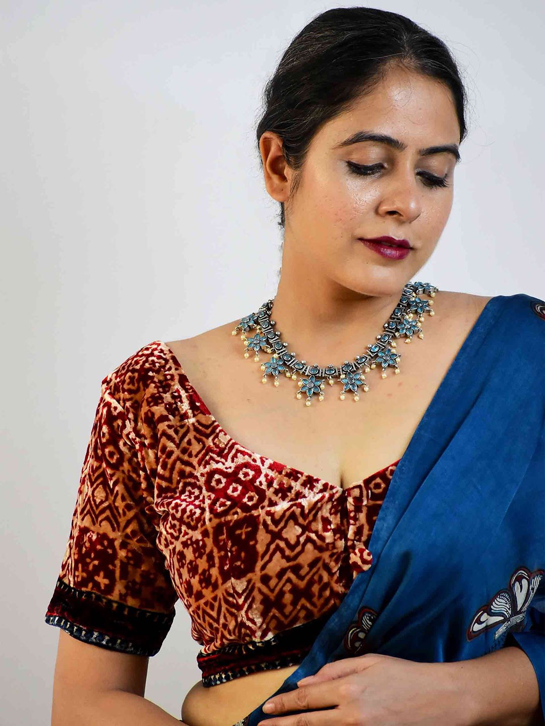 

Sundarii Stardust Printed Saree Blouse, Maroon