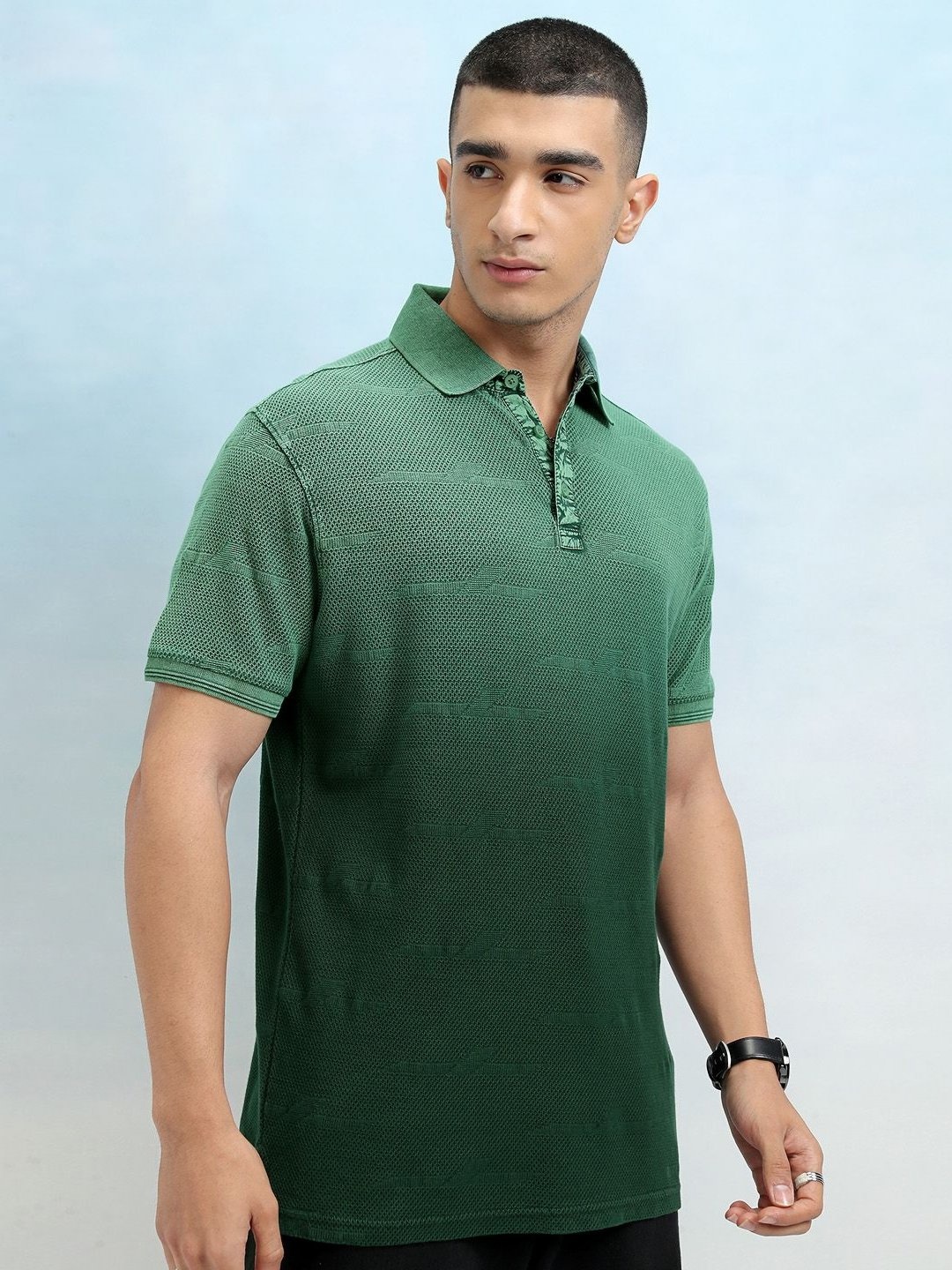 

HIGHLANDER Men Self Design Polo Collar Cotton Slim Fit T-shirt, Green